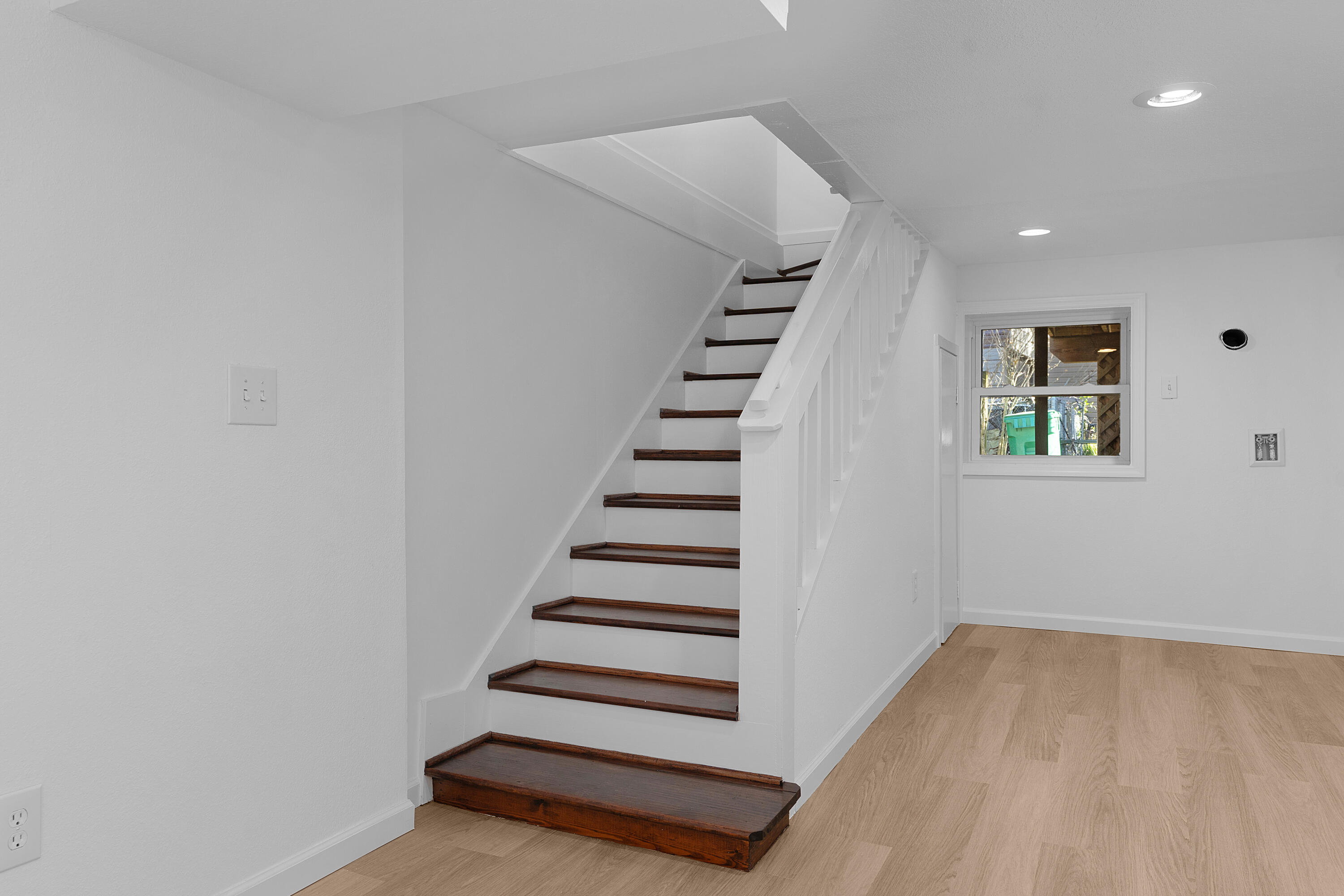 2804 Taft Highway