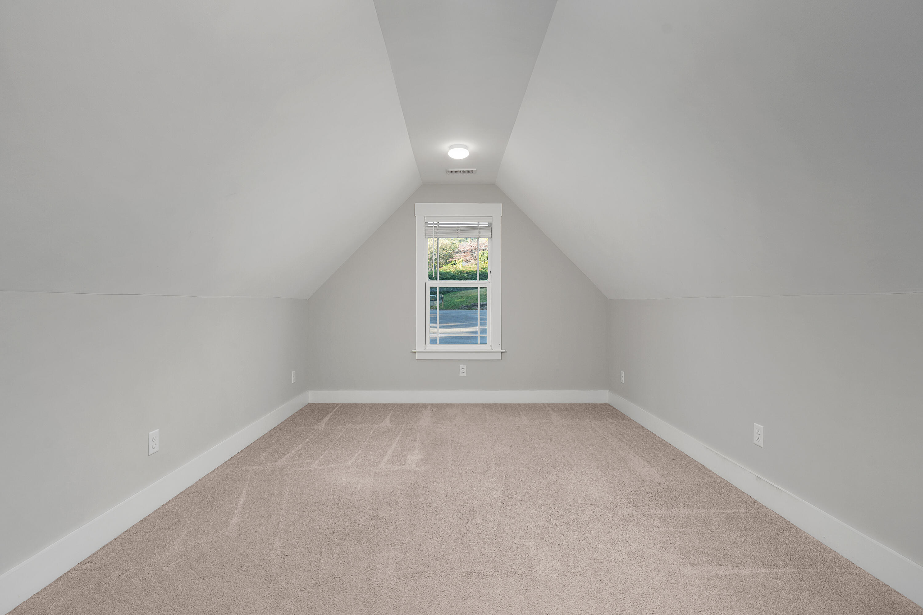 602 Paragon Drive