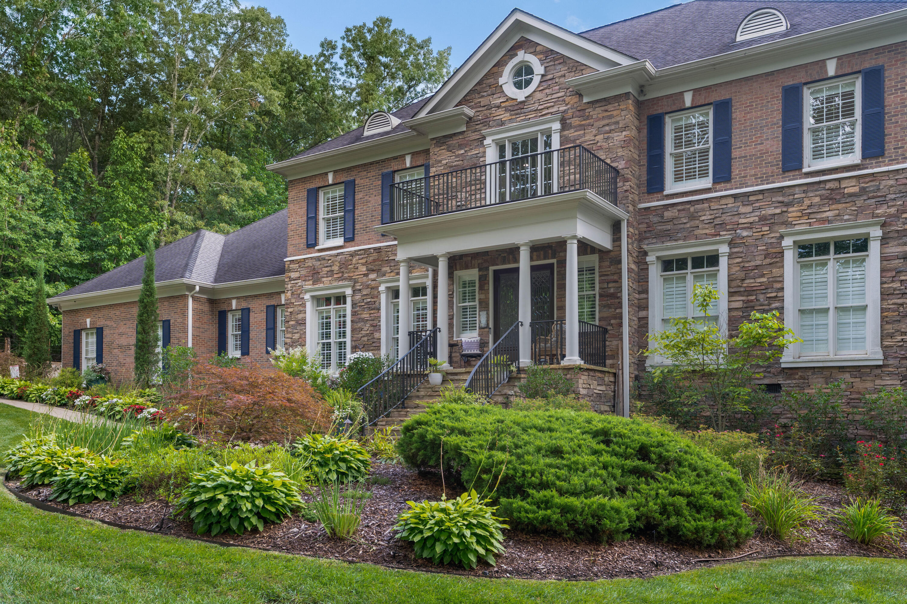 6803 Silver Cloud Cove