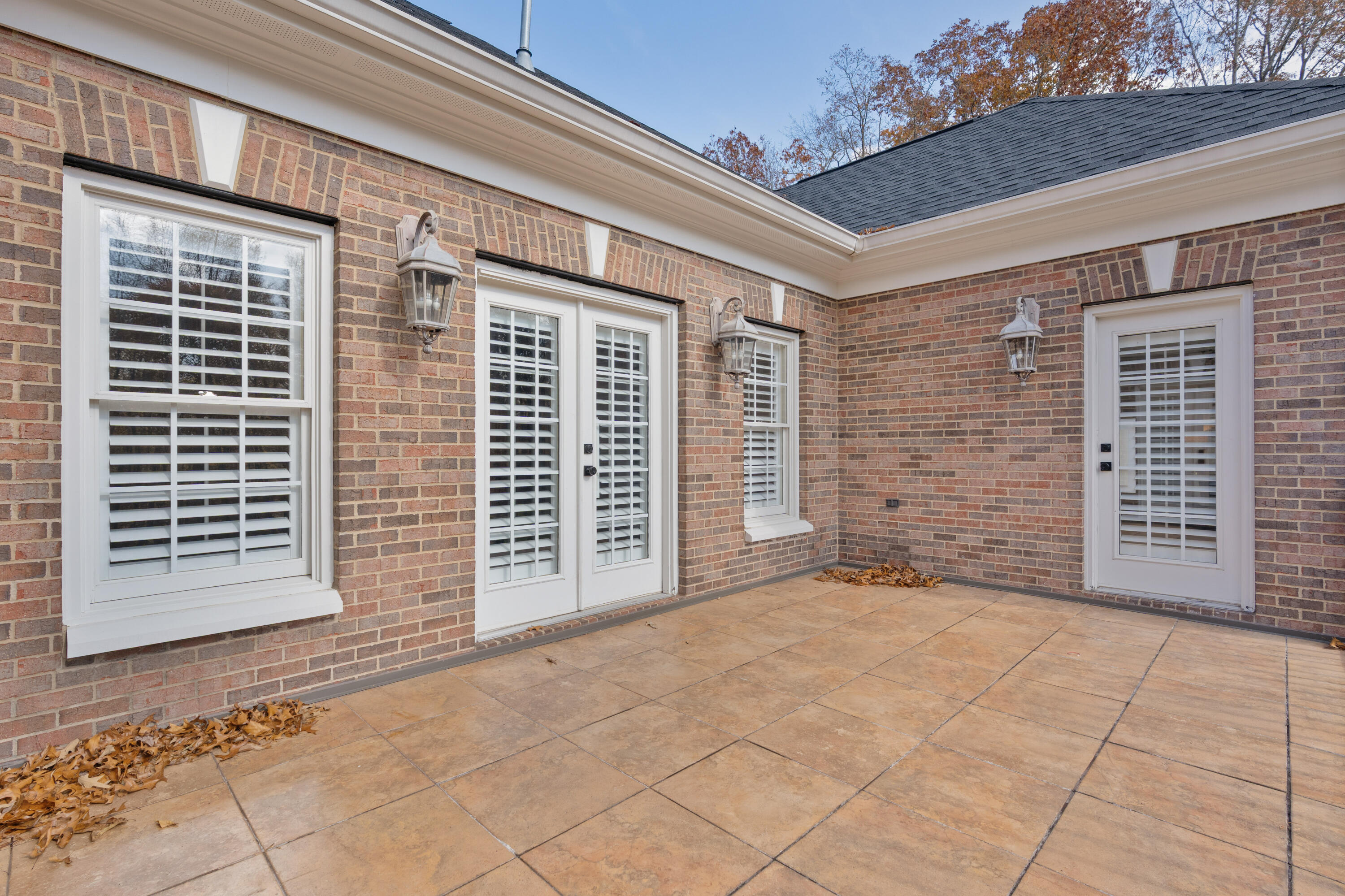6803 Silver Cloud Cove