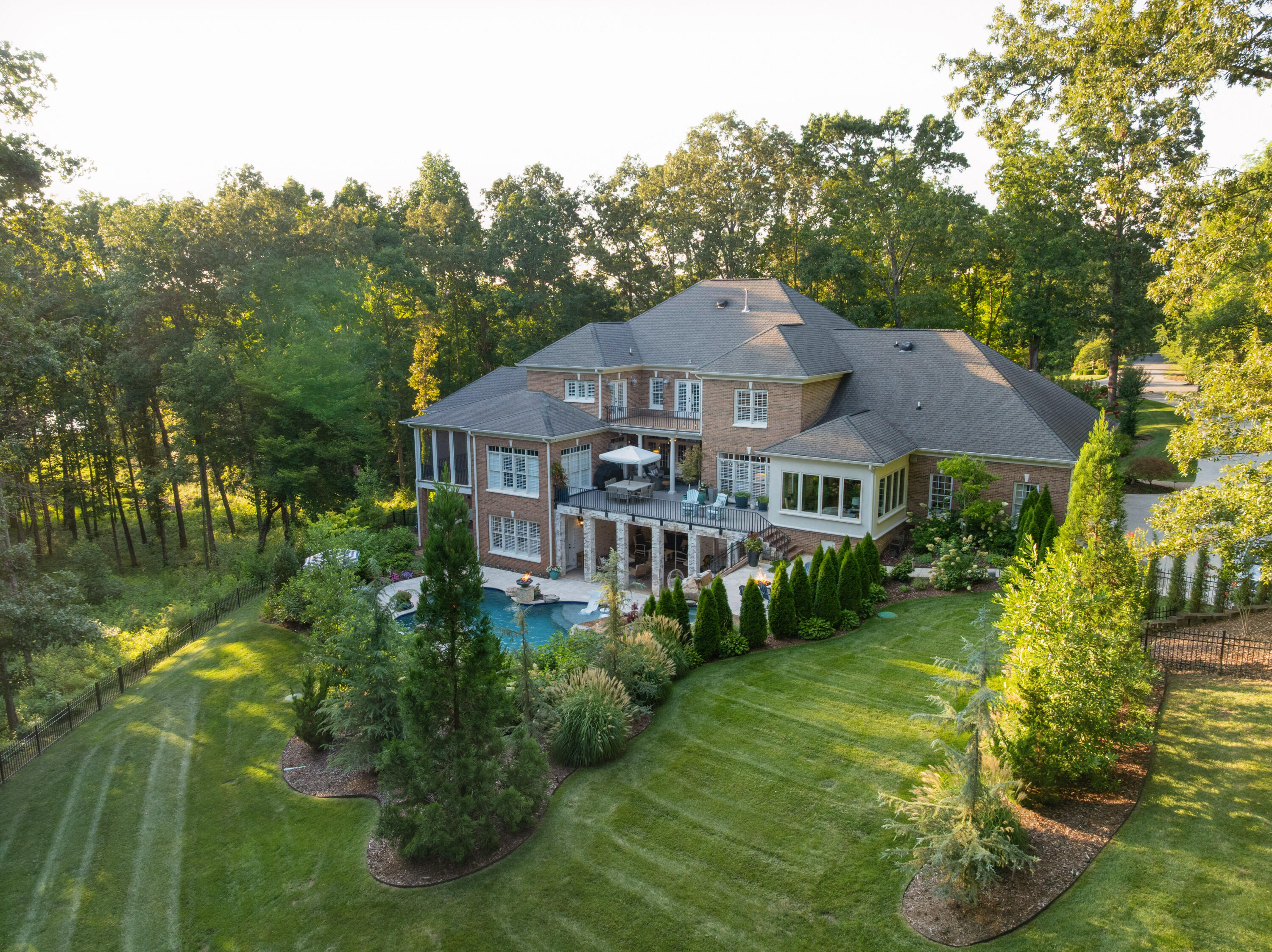 6803 Silver Cloud Cove