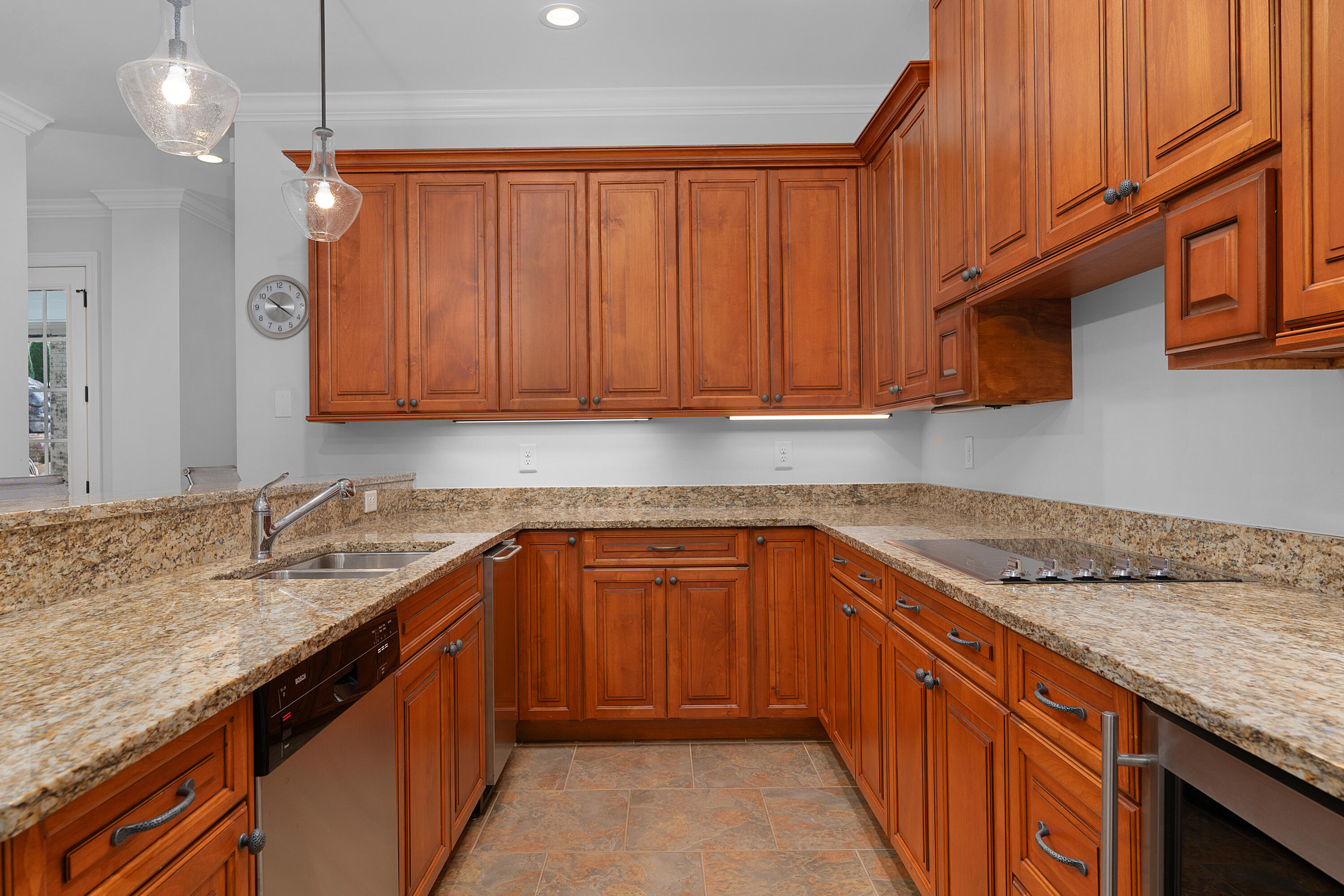 6803 Silver Cloud Cove
