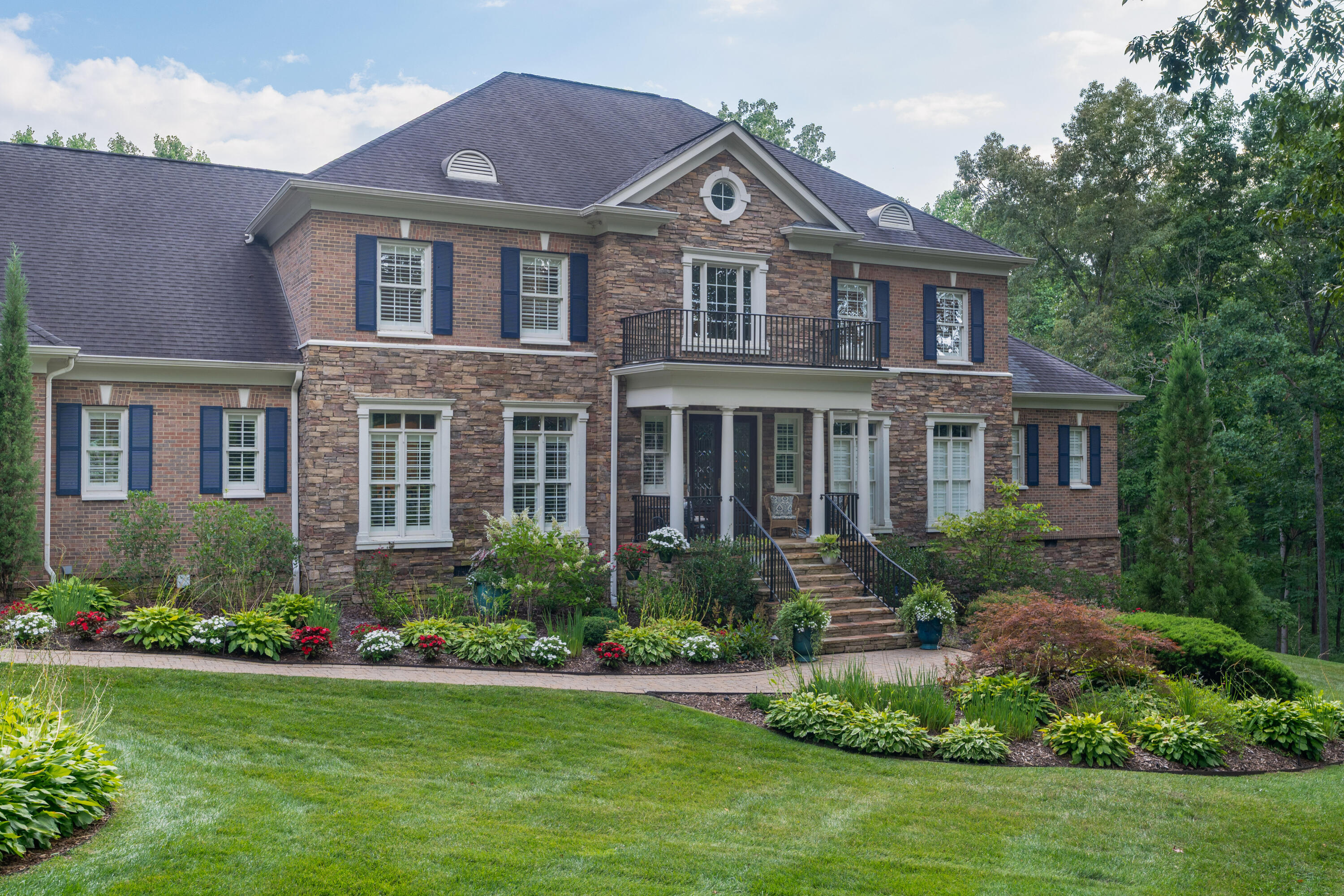 6803 Silver Cloud Cove
