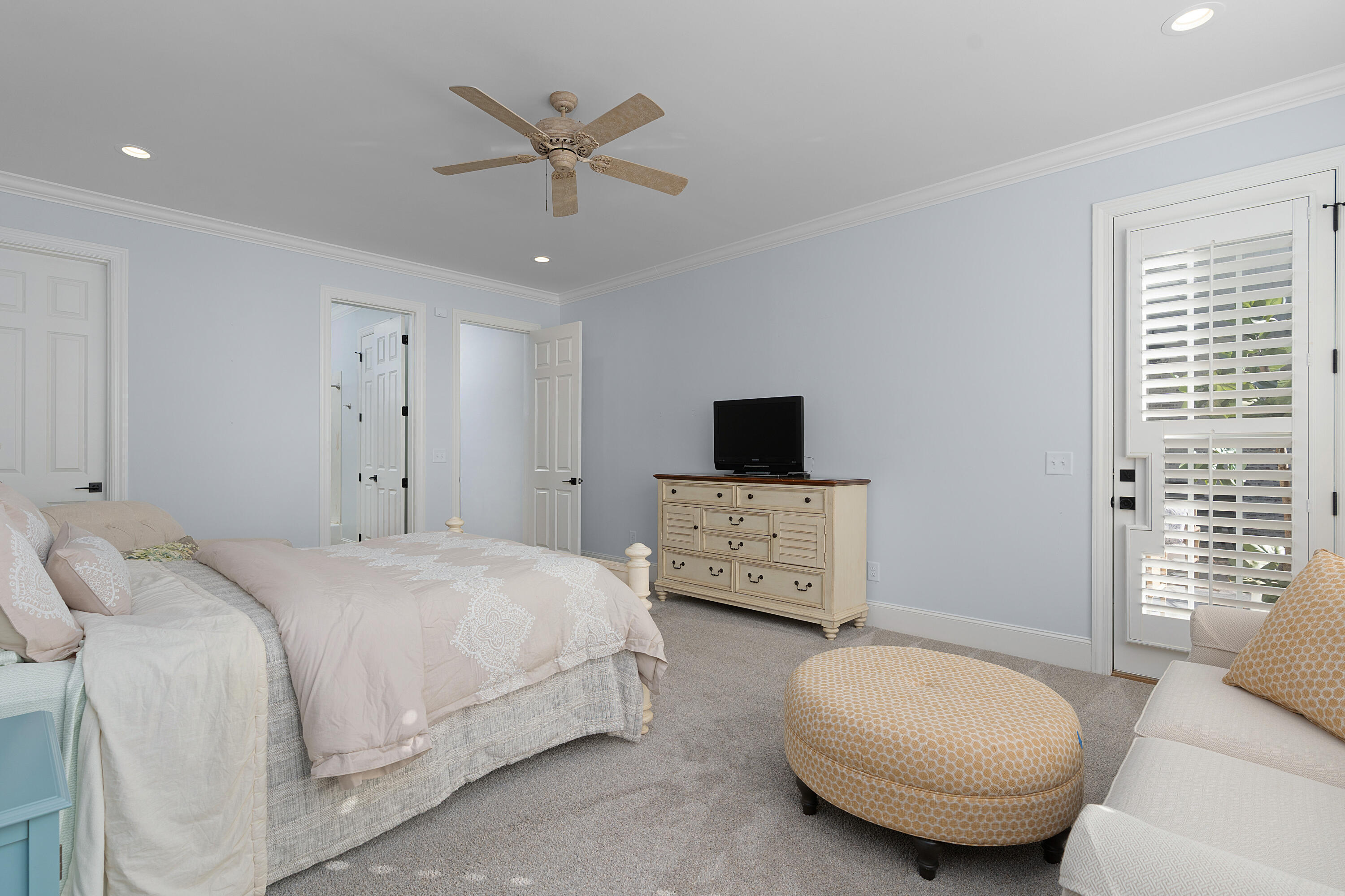 6803 Silver Cloud Cove