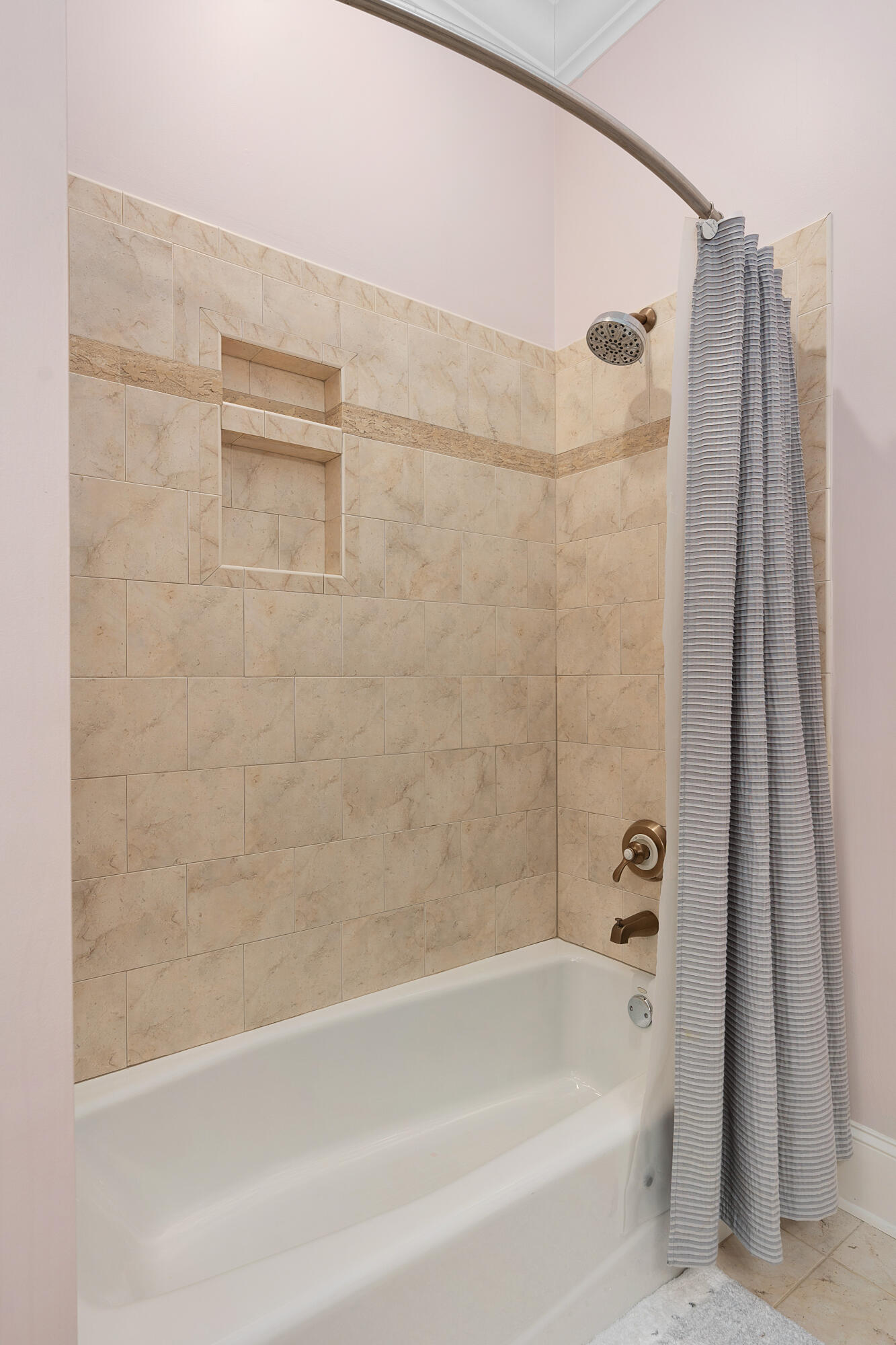 6803 Silver Cloud Cove