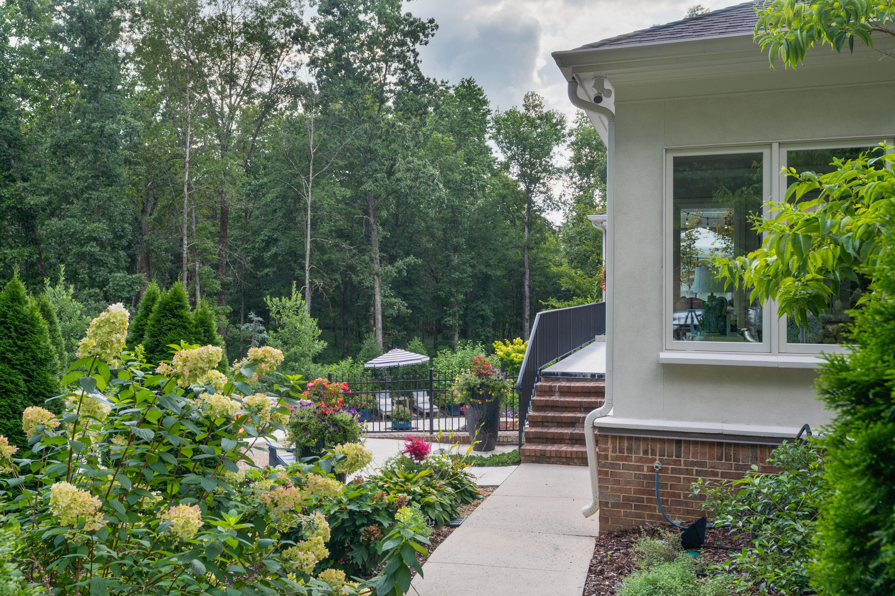 6803 Silver Cloud Cove