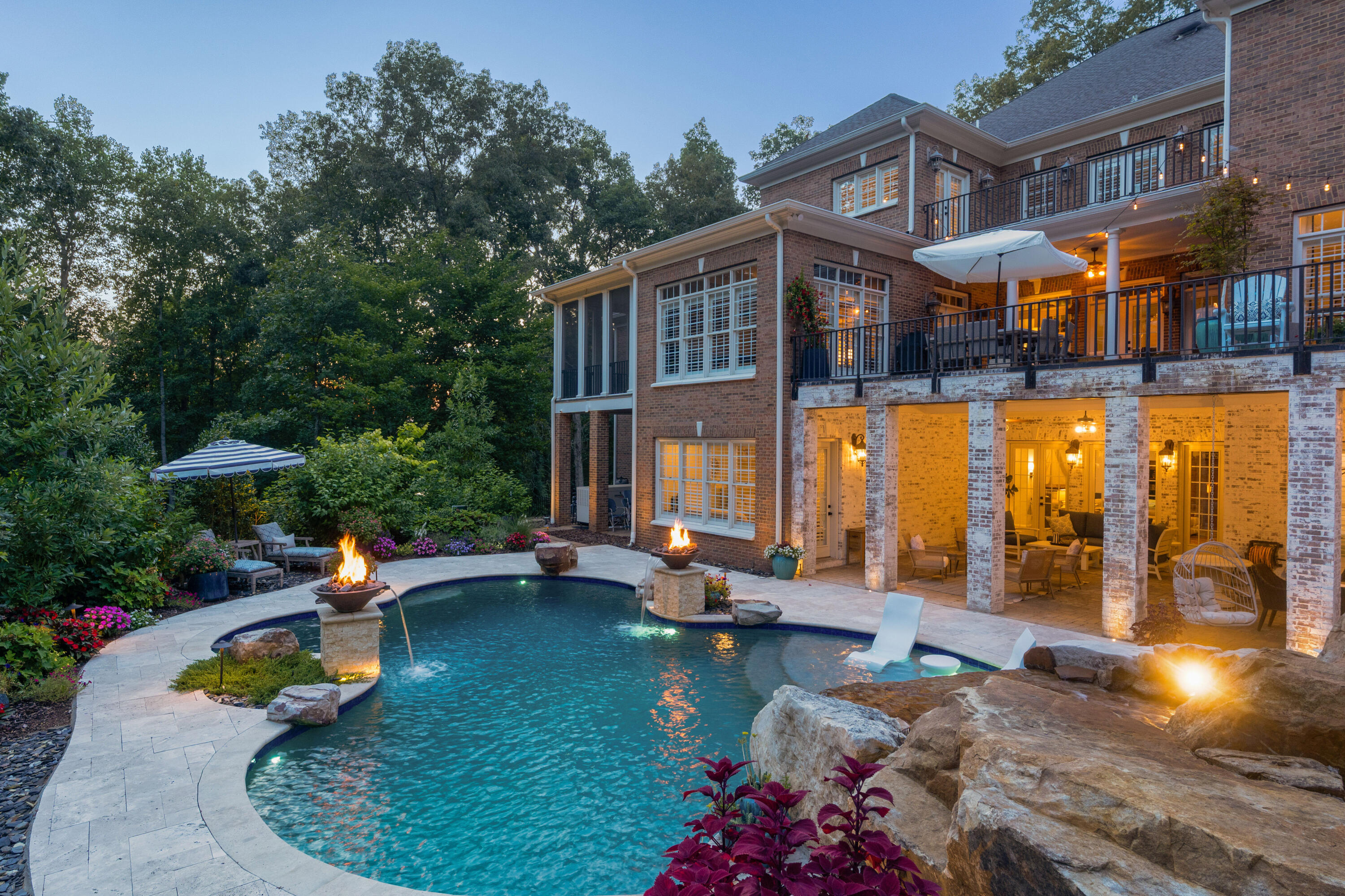 6803 Silver Cloud Cove