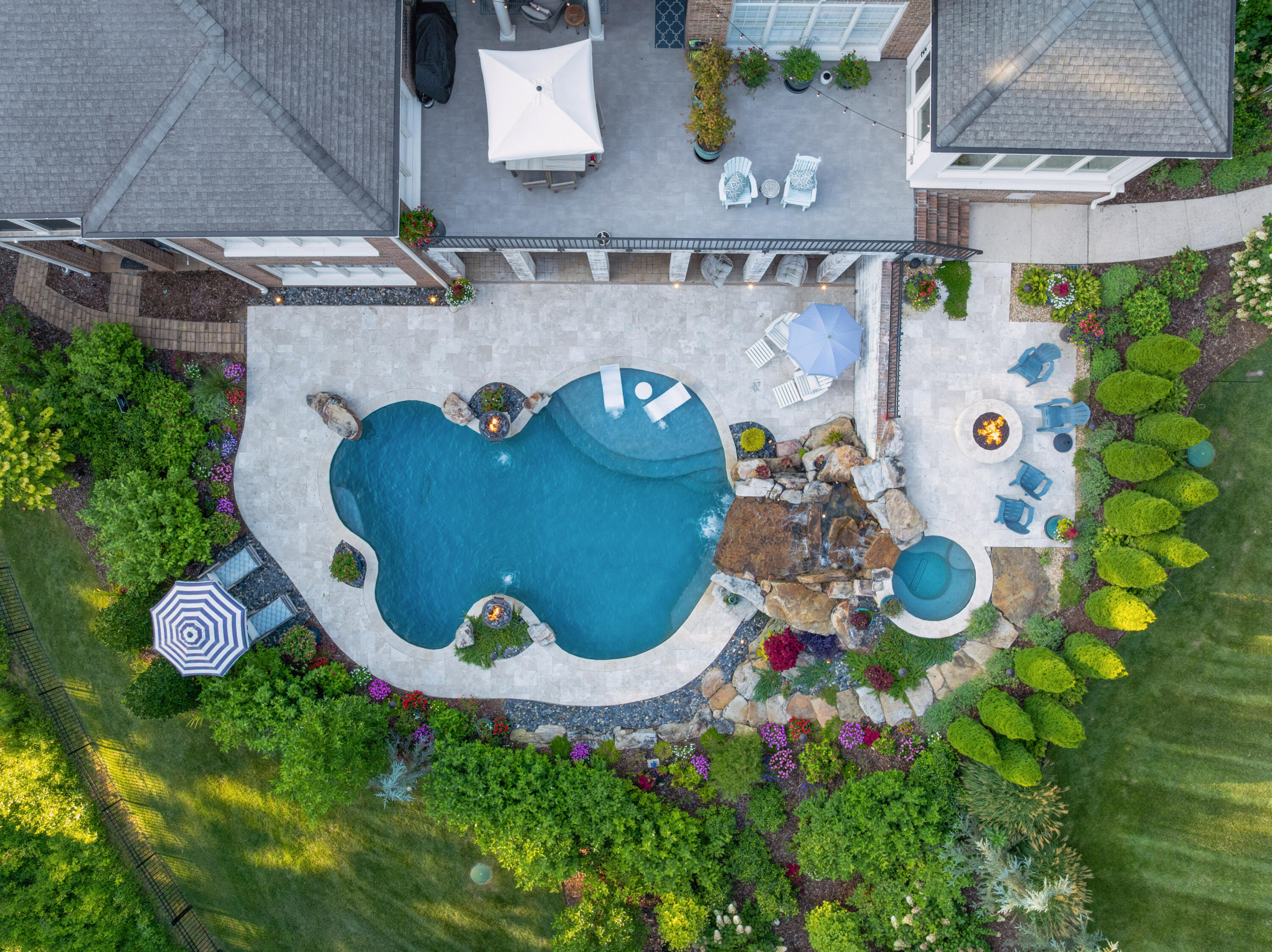 6803 Silver Cloud Cove