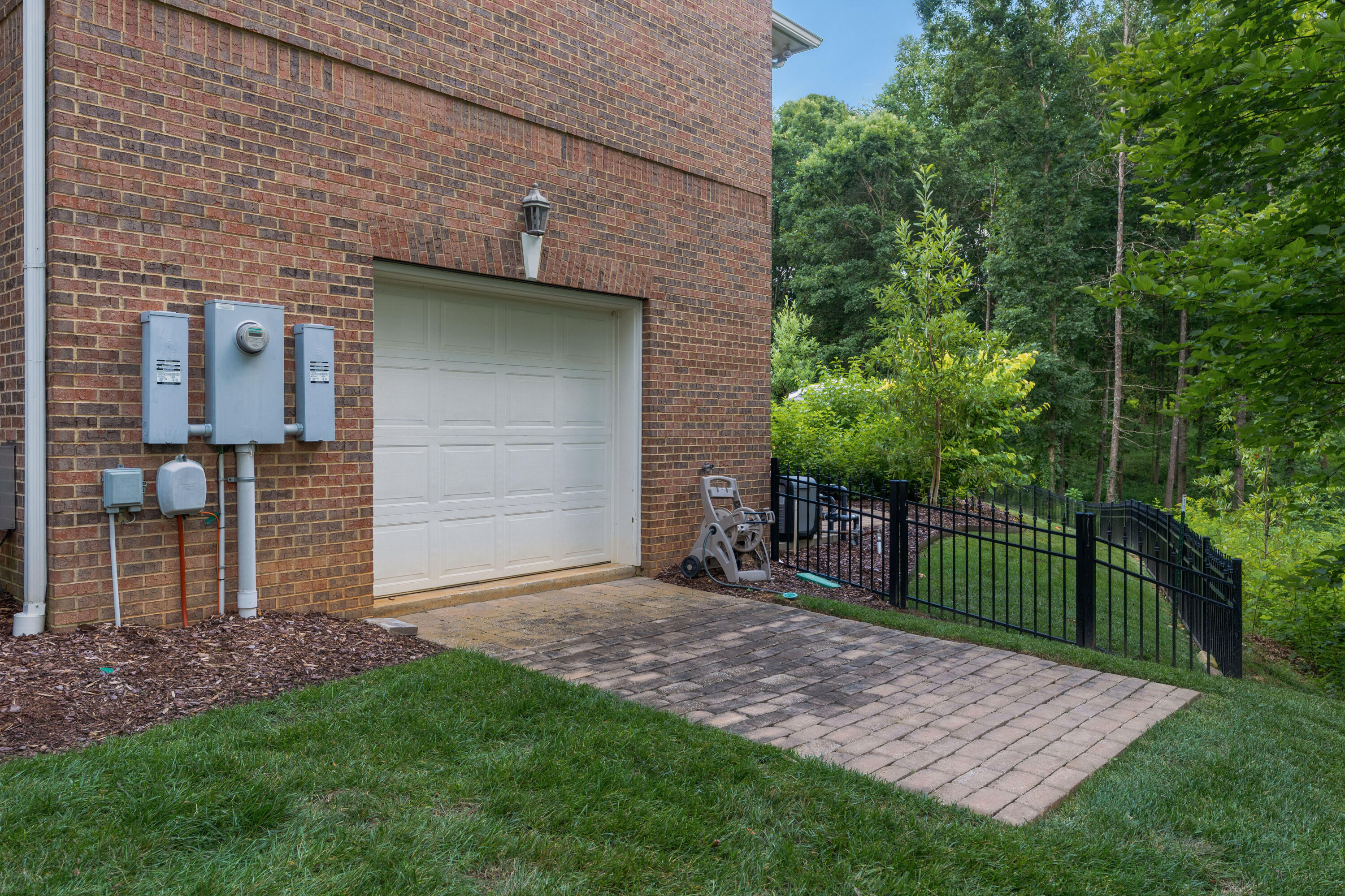 6803 Silver Cloud Cove