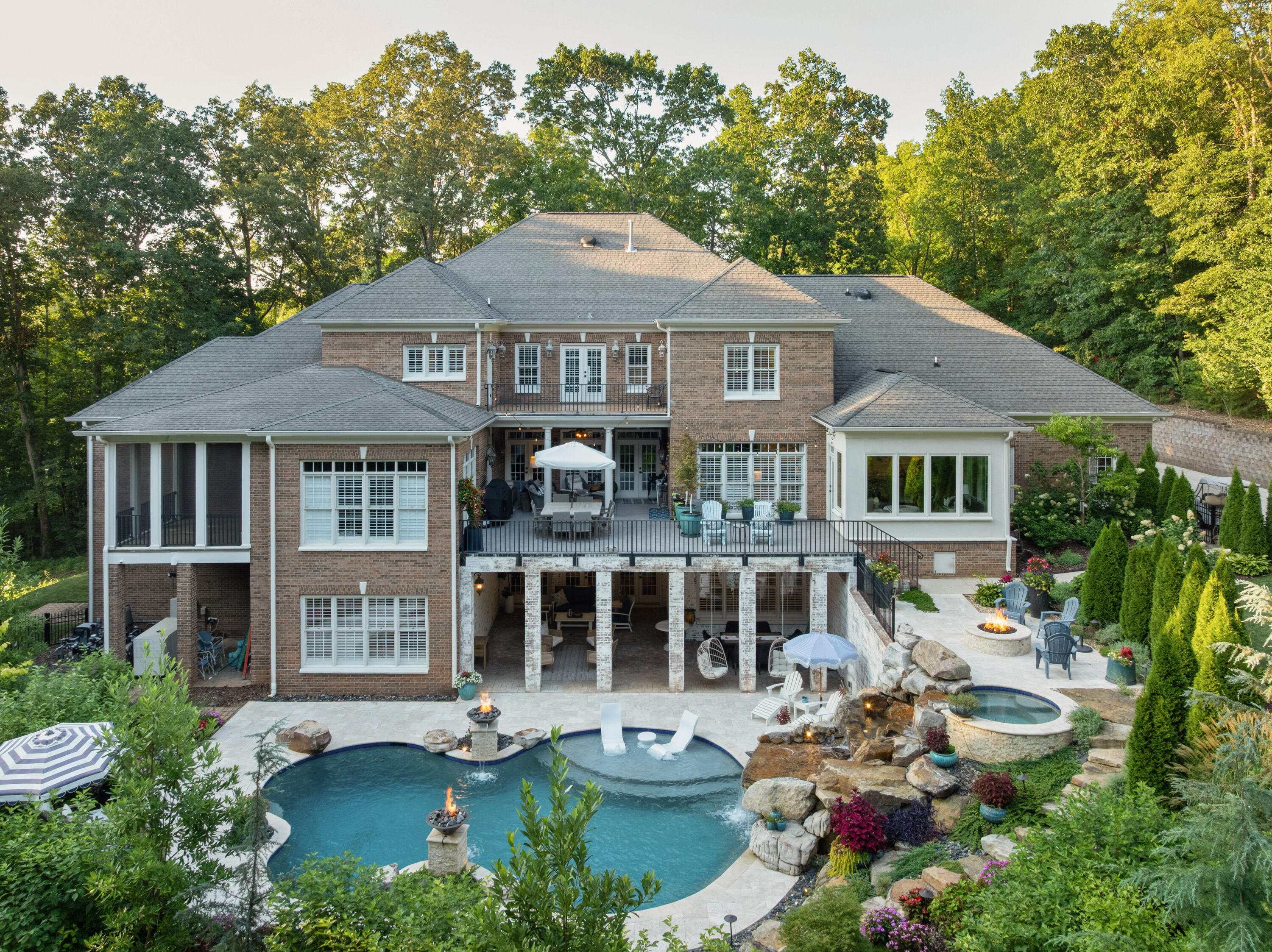6803 Silver Cloud Cove