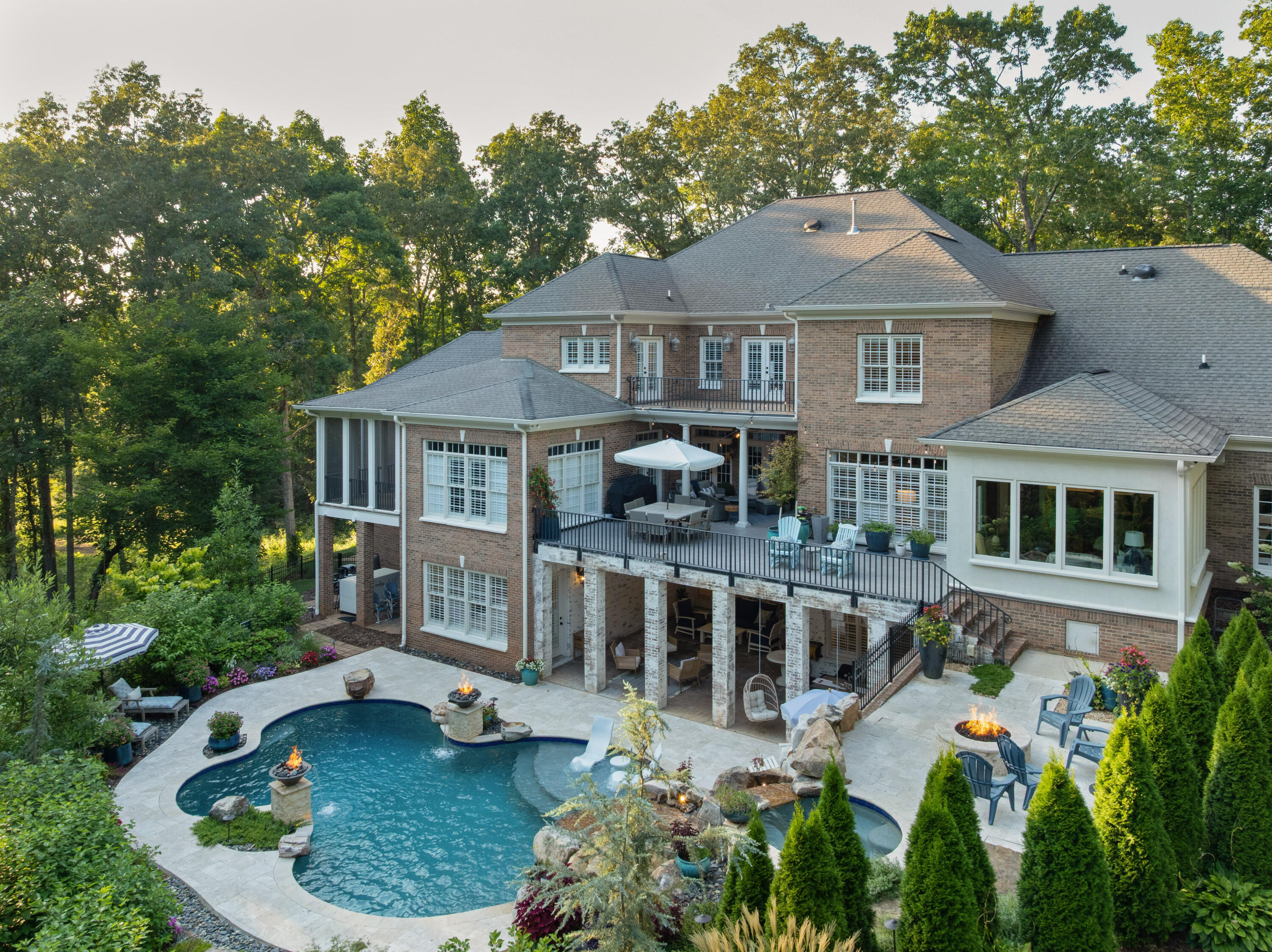 6803 Silver Cloud Cove