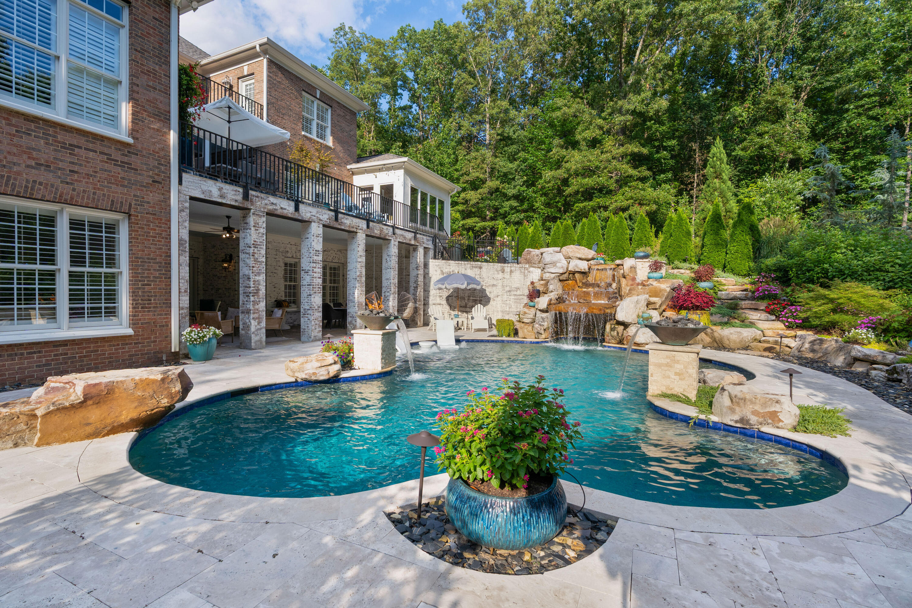 6803 Silver Cloud Cove
