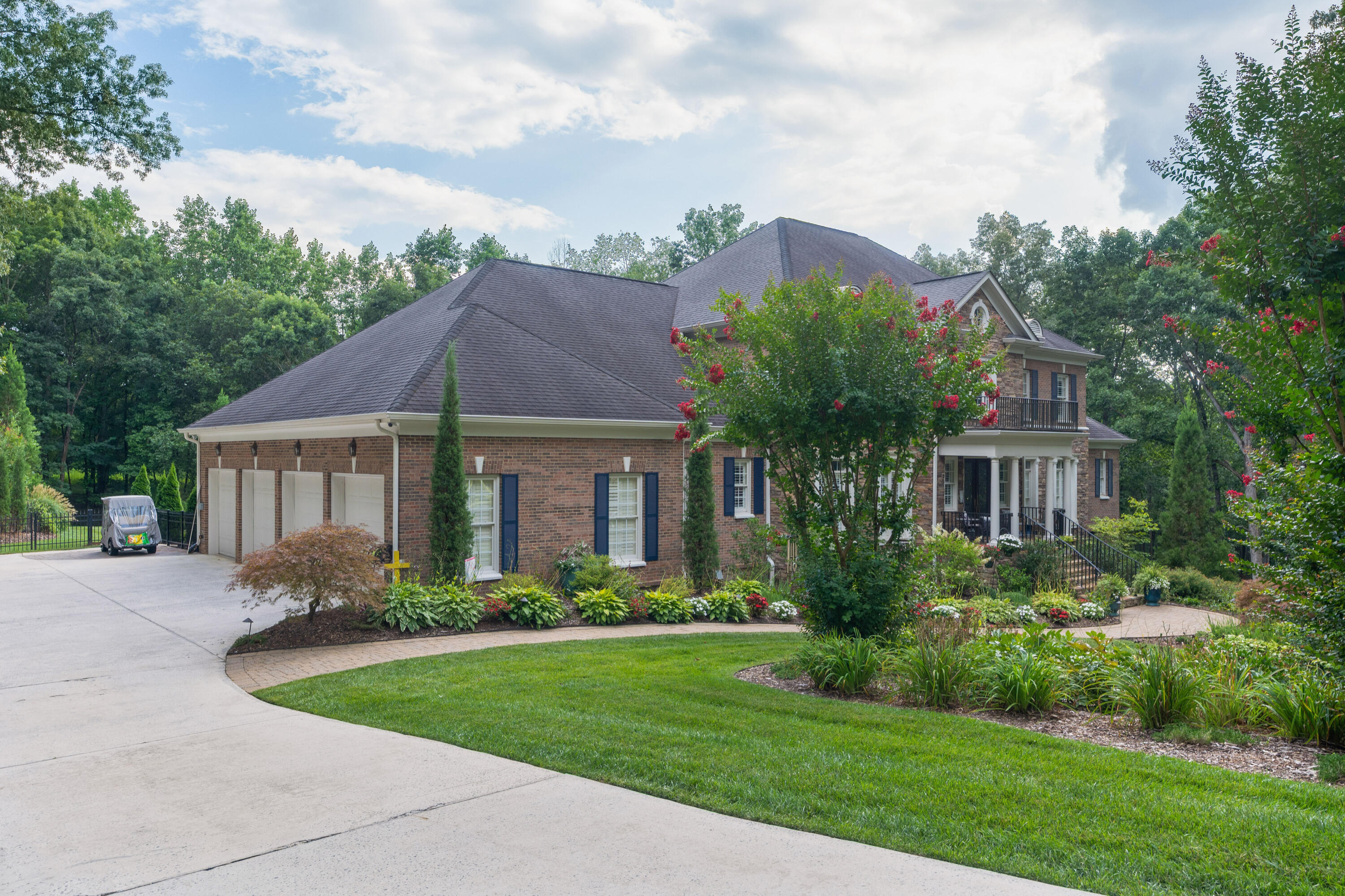 6803 Silver Cloud Cove