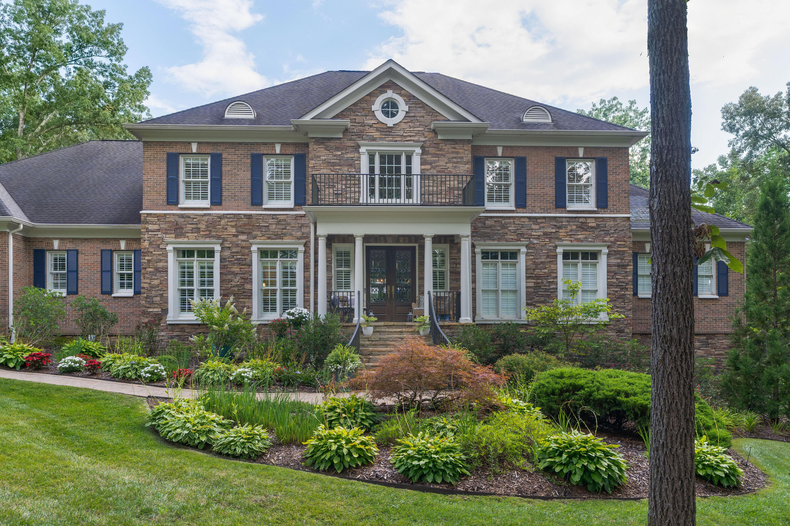 6803 Silver Cloud Cove