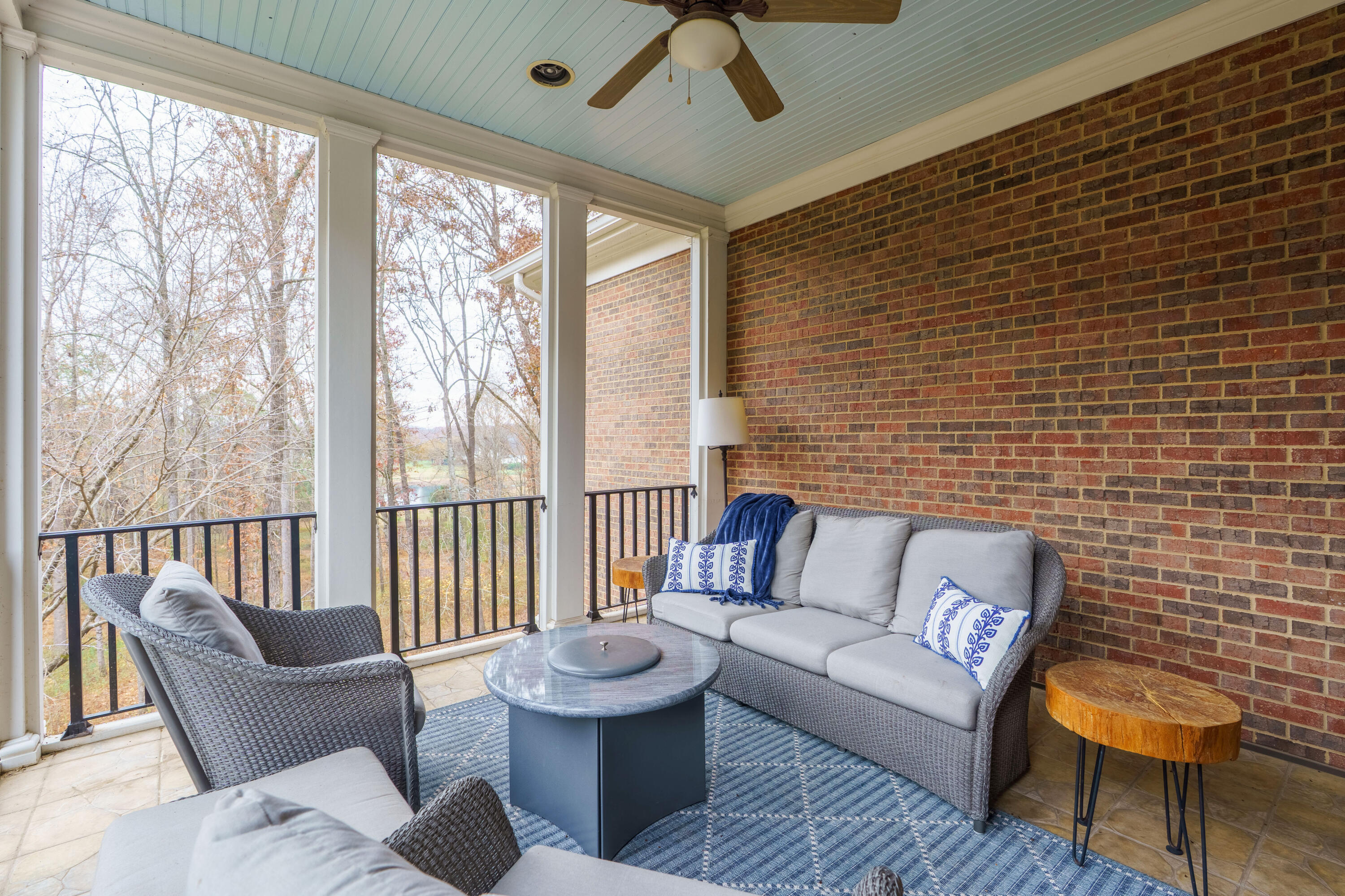 6803 Silver Cloud Cove