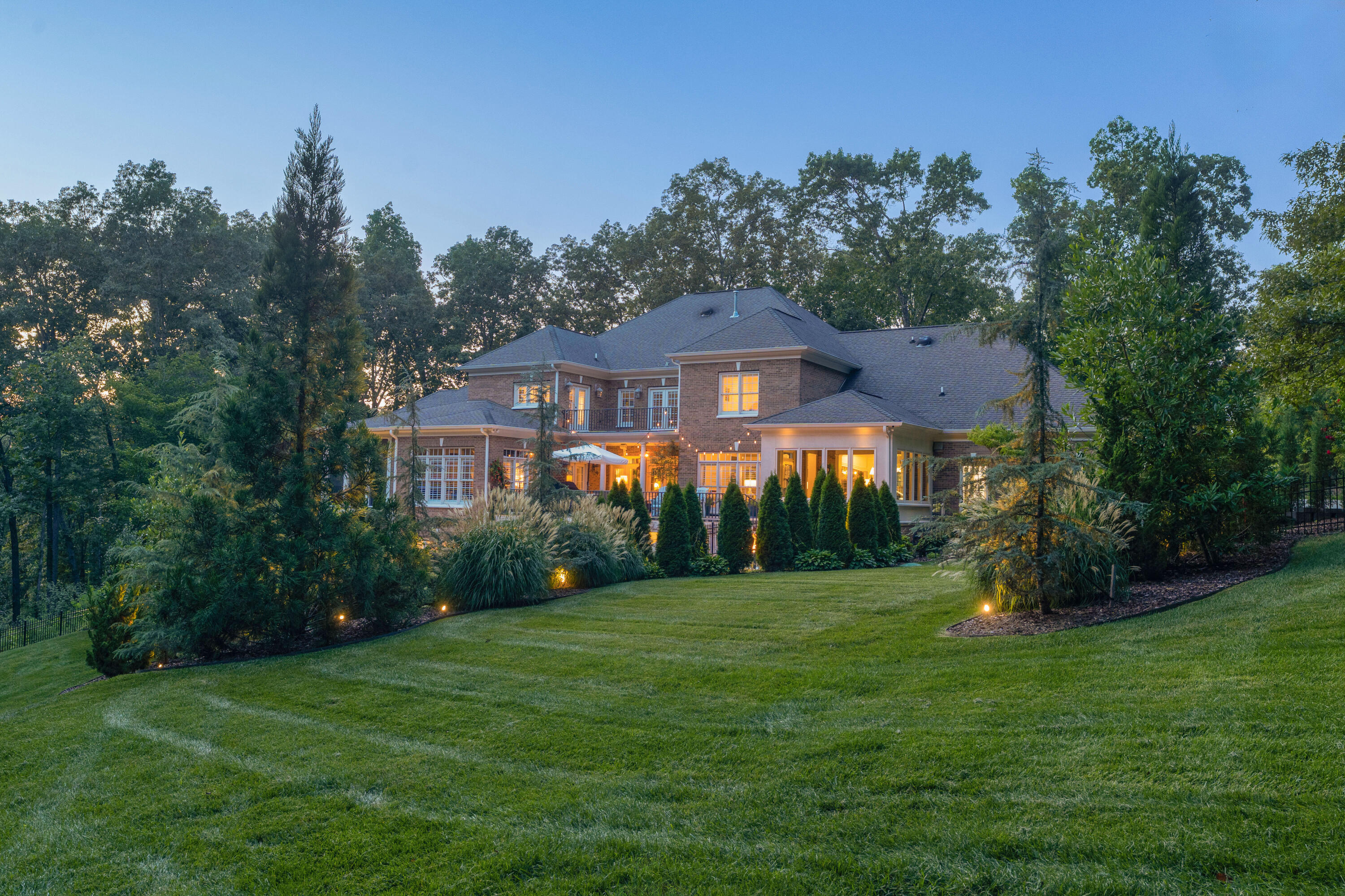 6803 Silver Cloud Cove