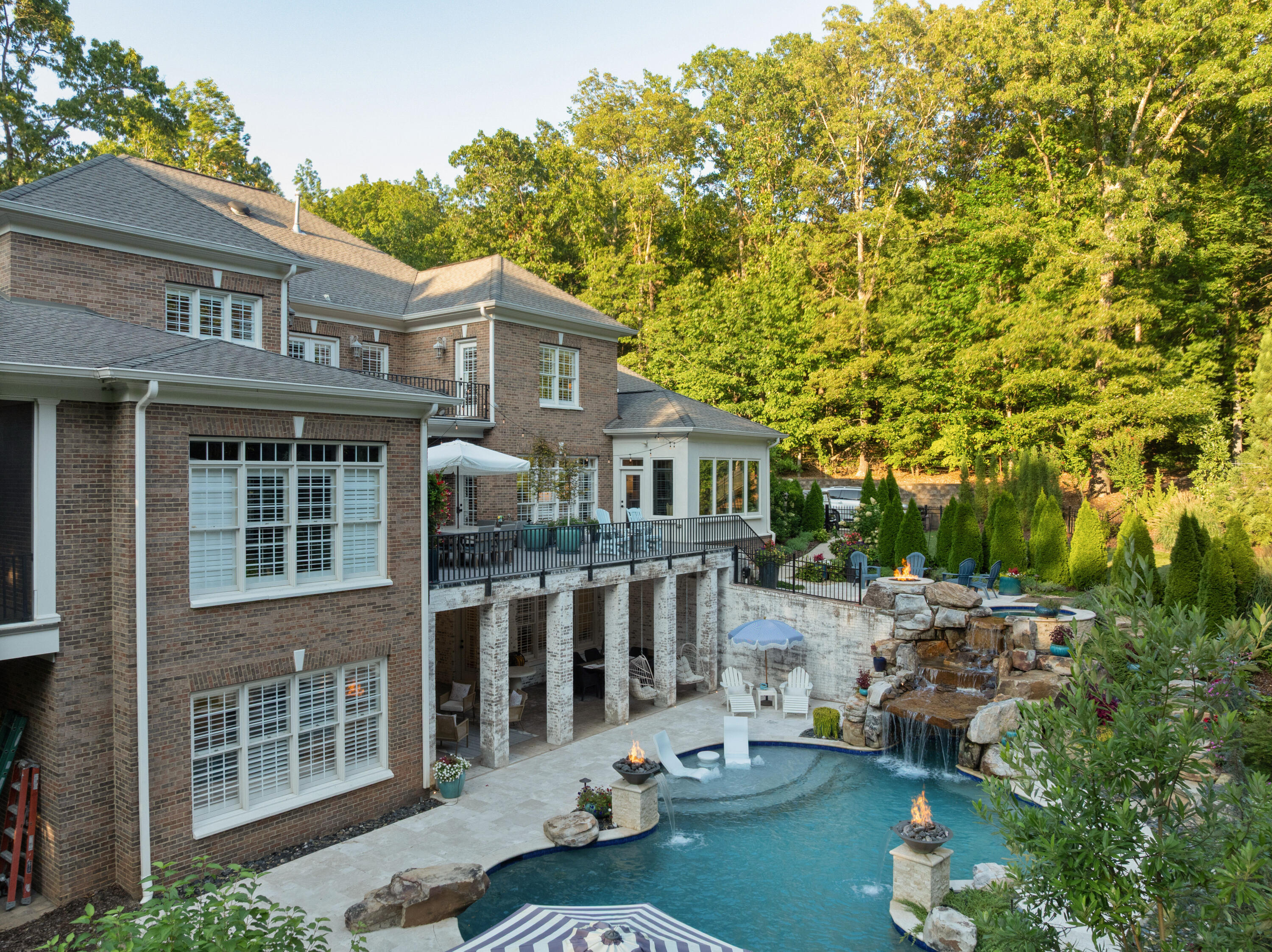 6803 Silver Cloud Cove