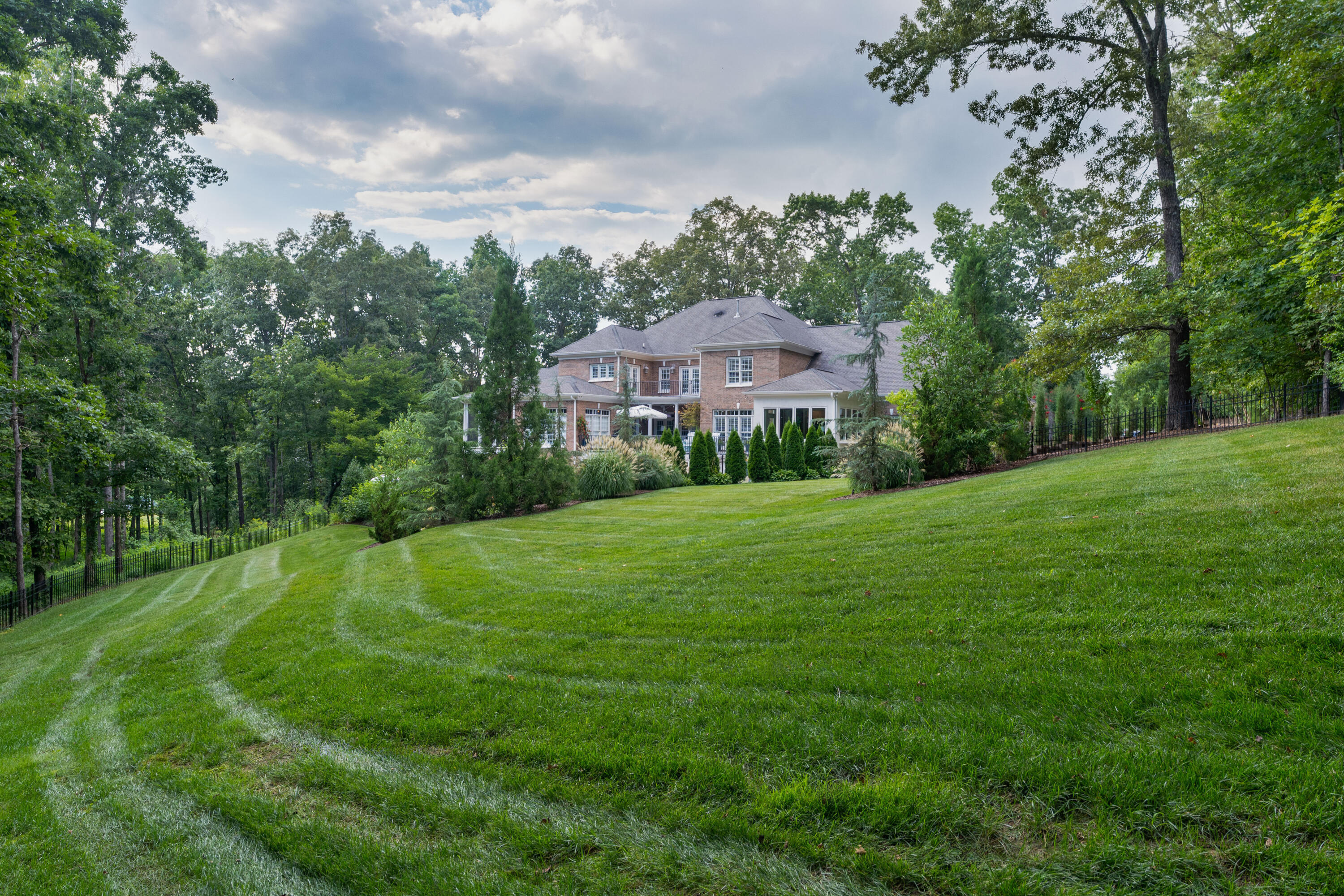 6803 Silver Cloud Cove