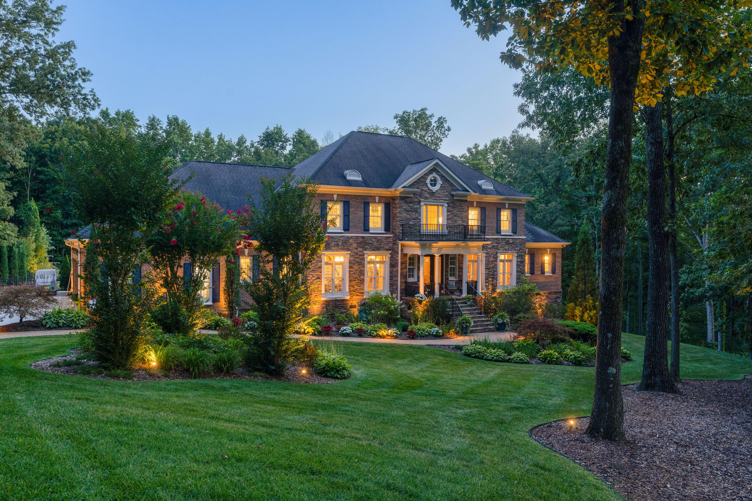 6803 Silver Cloud Cove