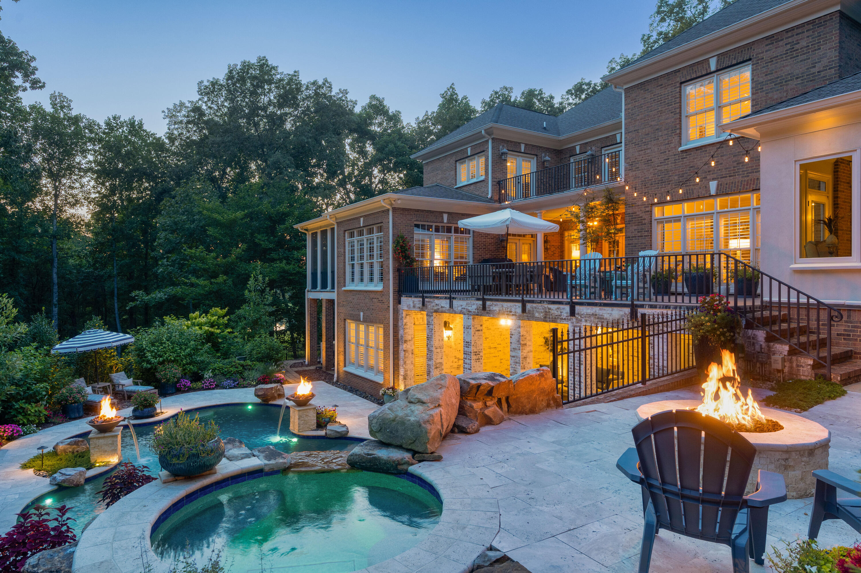 6803 Silver Cloud Cove