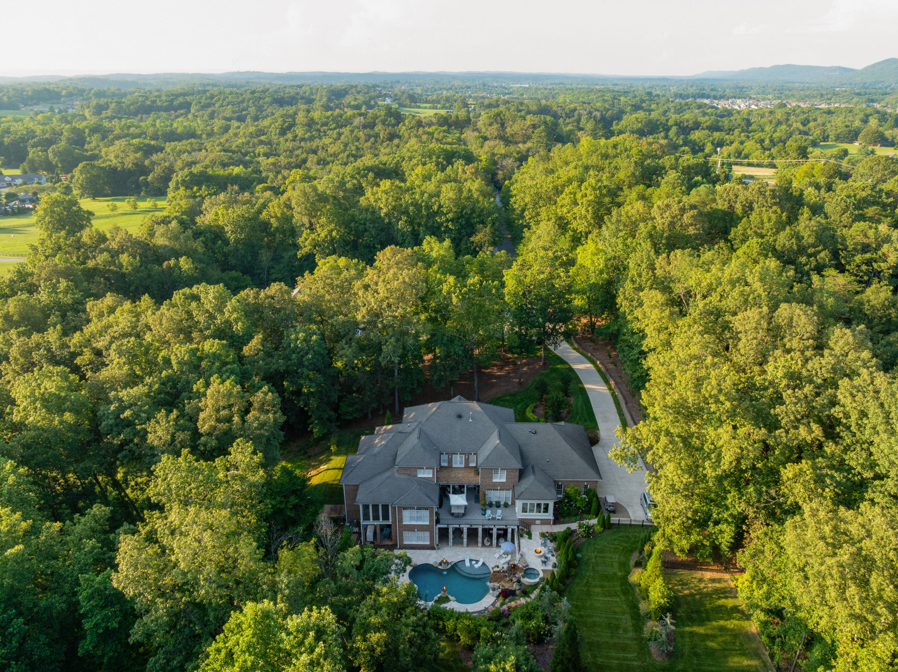 6803 Silver Cloud Cove