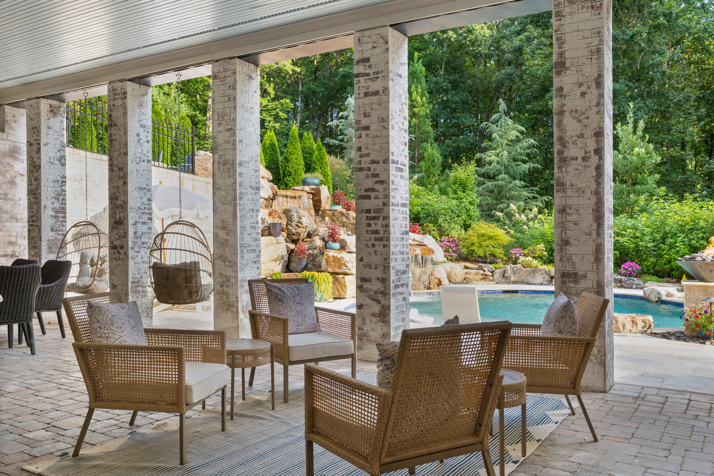 6803 Silver Cloud Cove