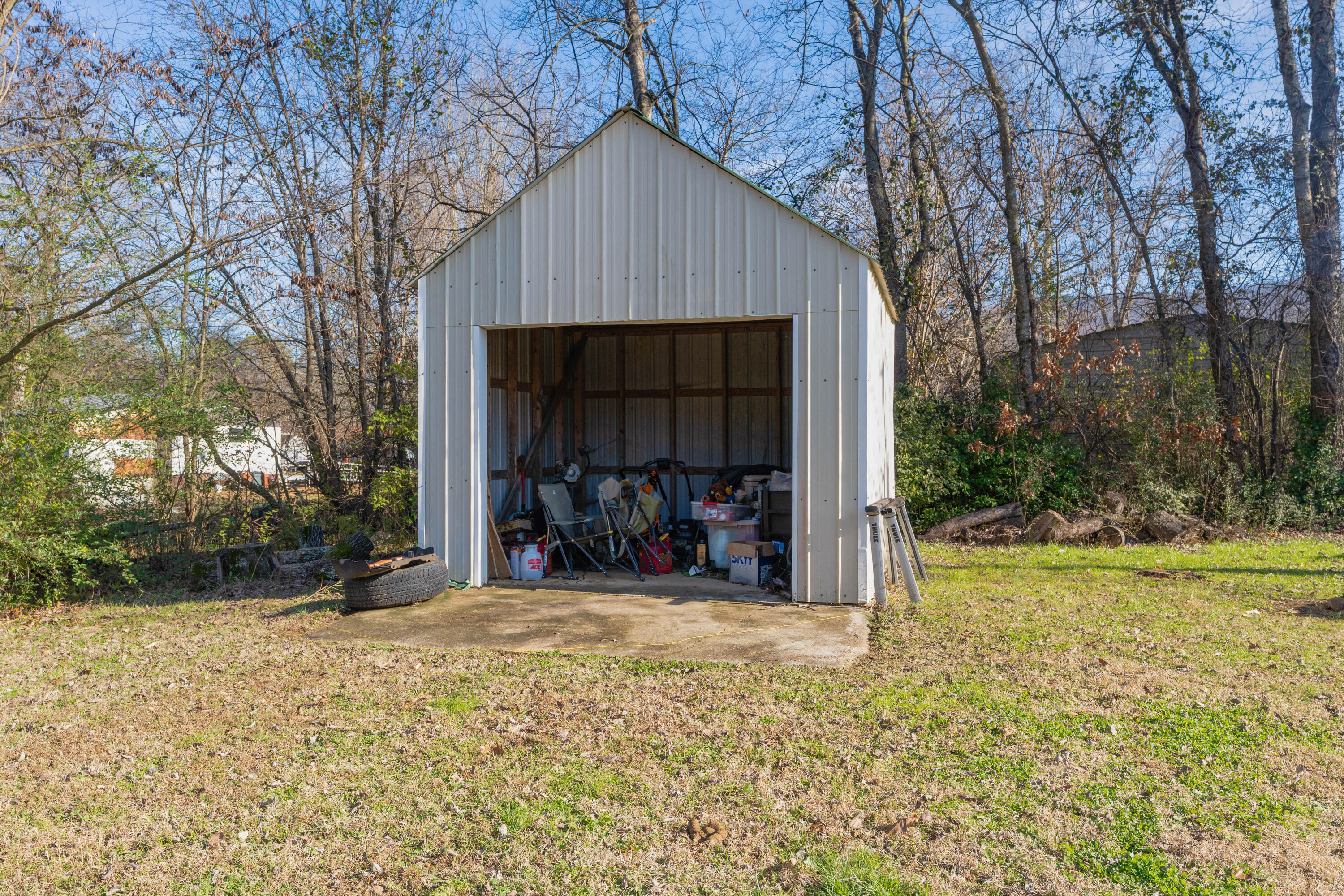 380 Walnut Avenue