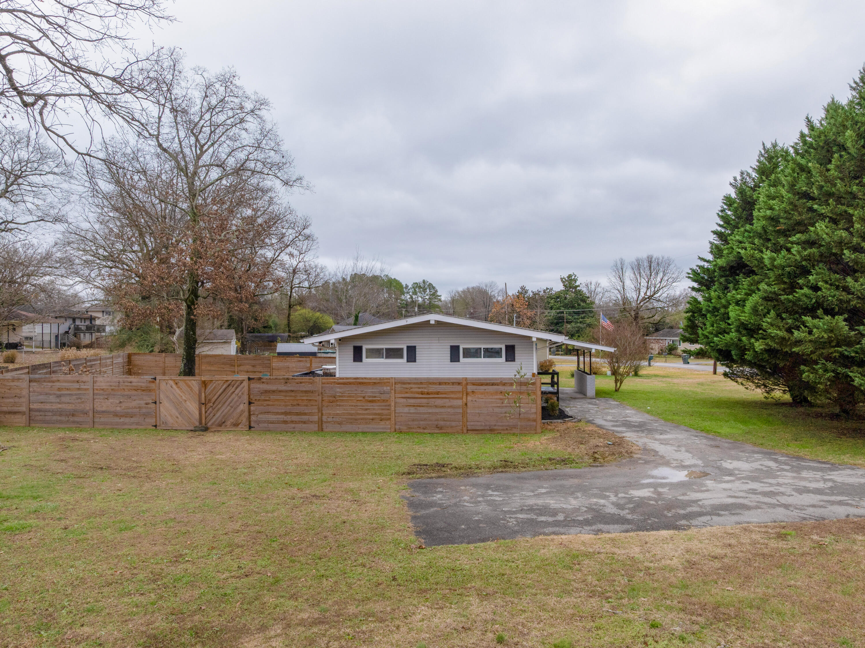 1329 Highland Way