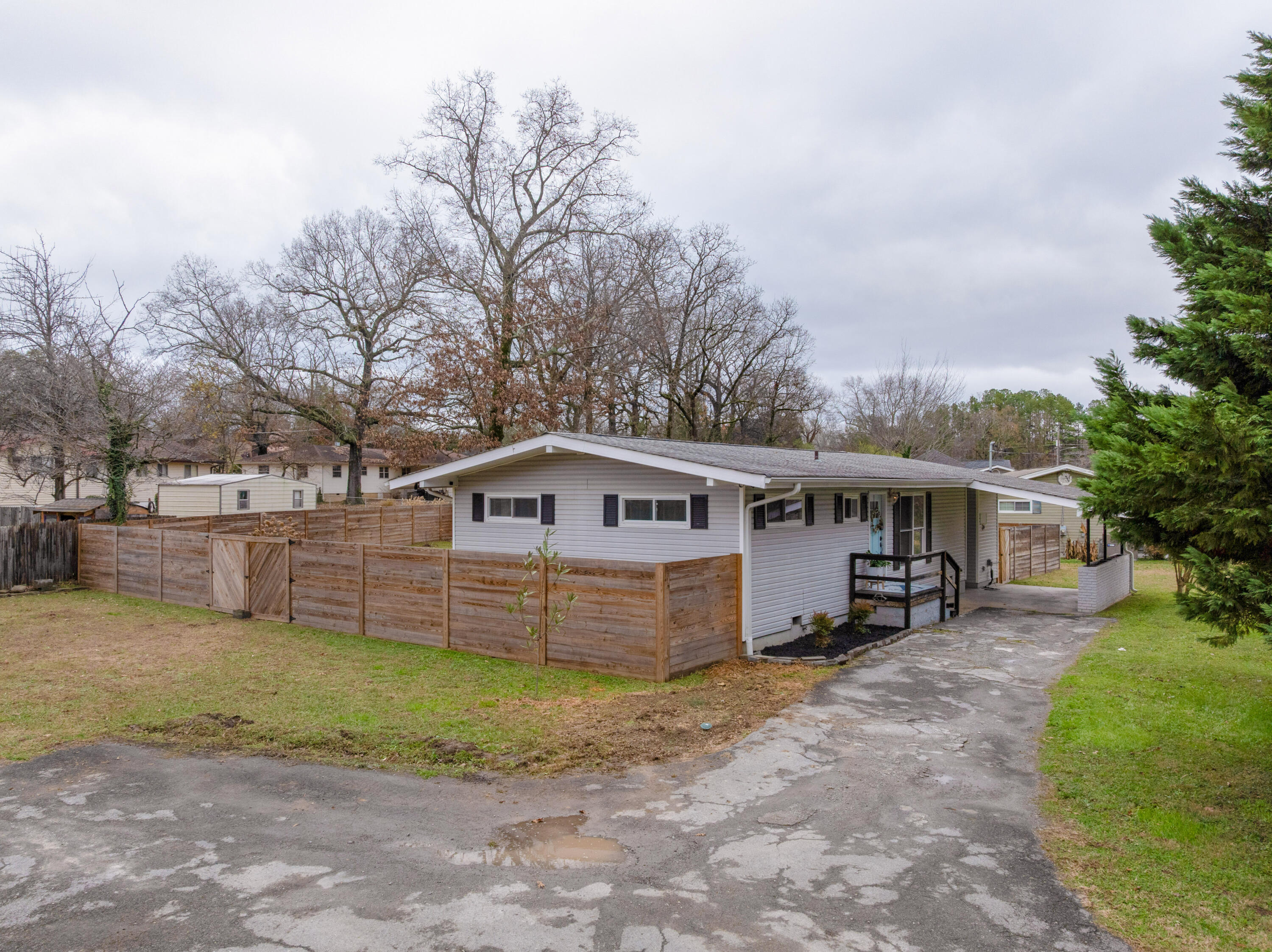 1329 Highland Way