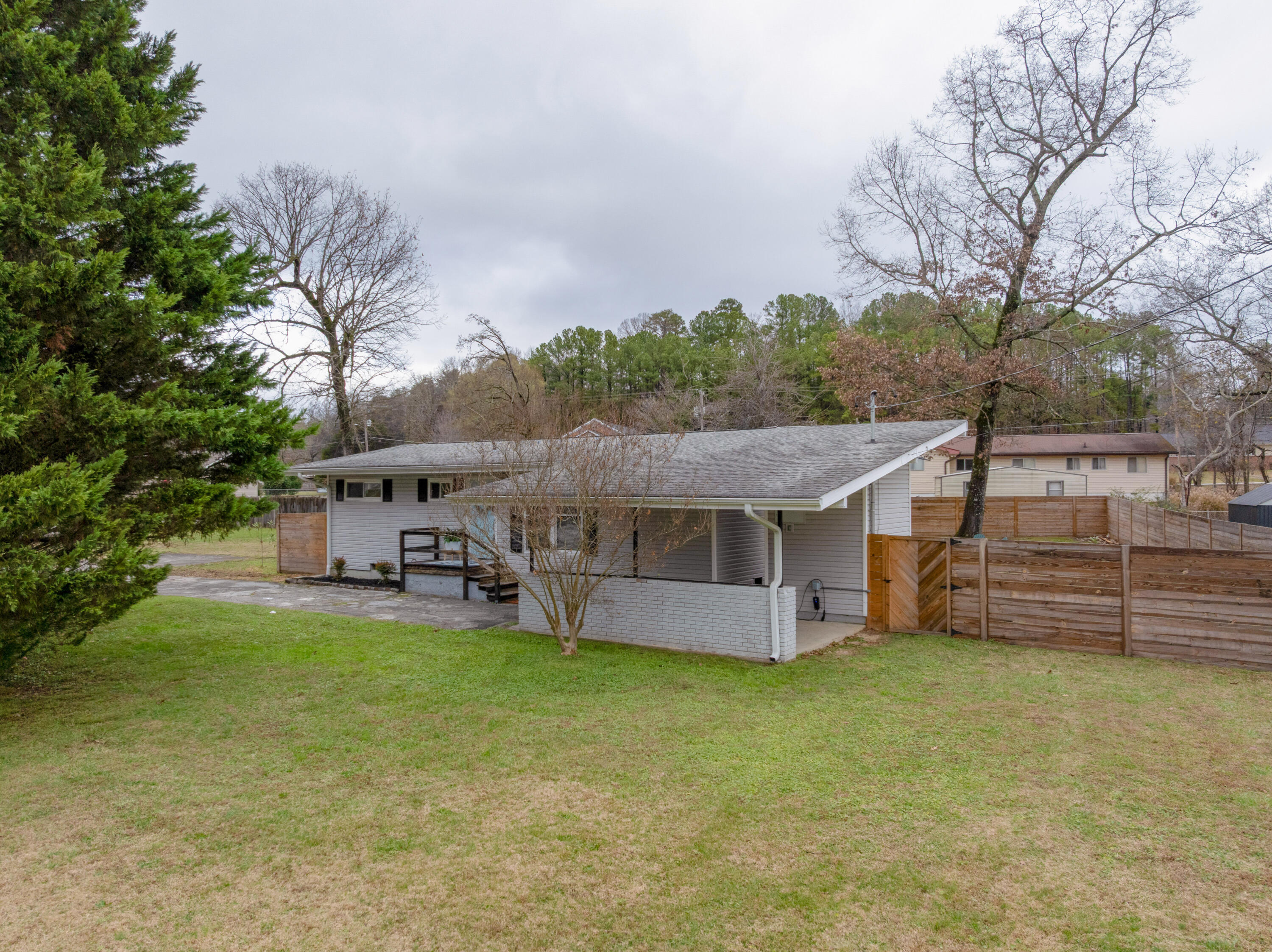 1329 Highland Way