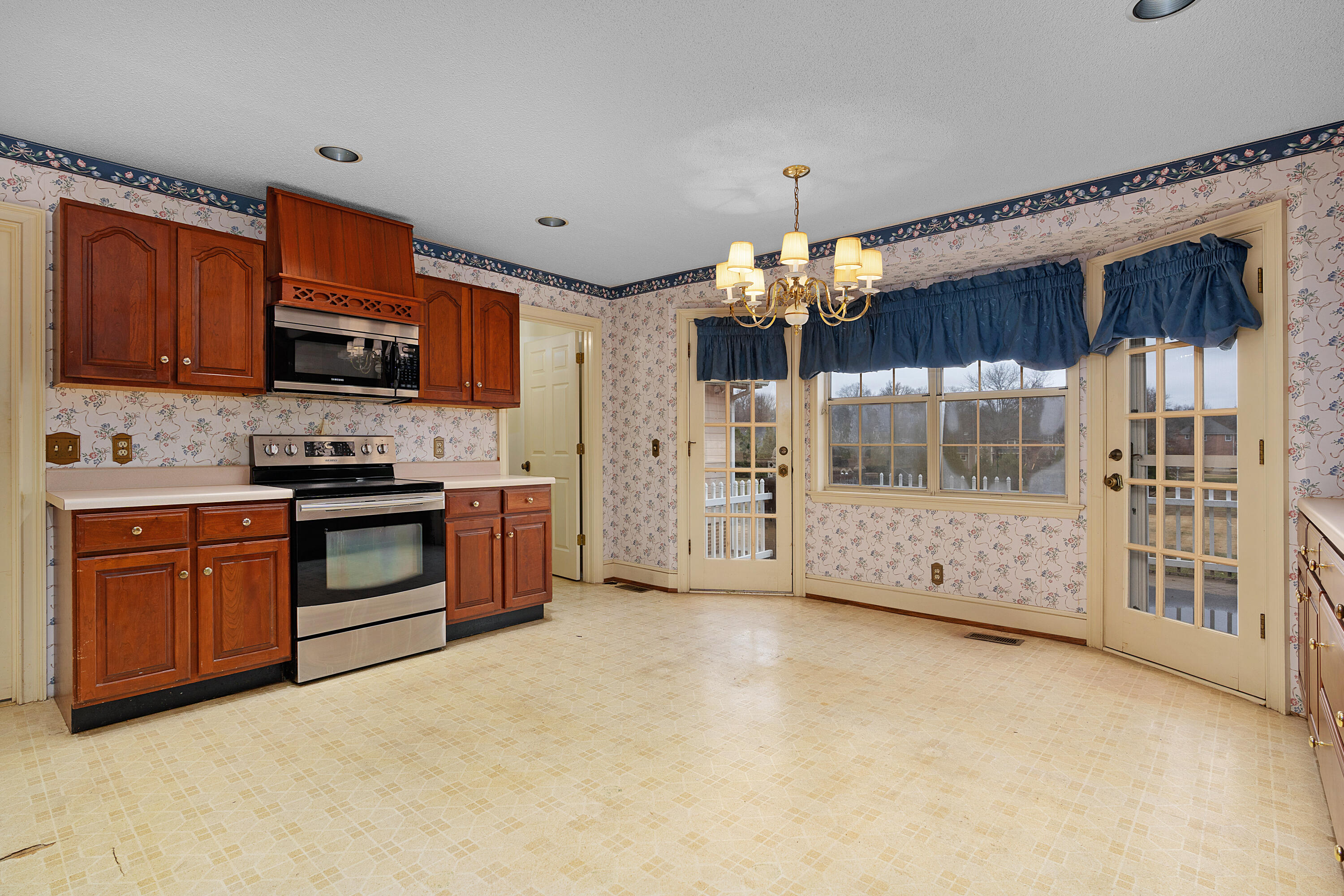 8345 Heron Circle