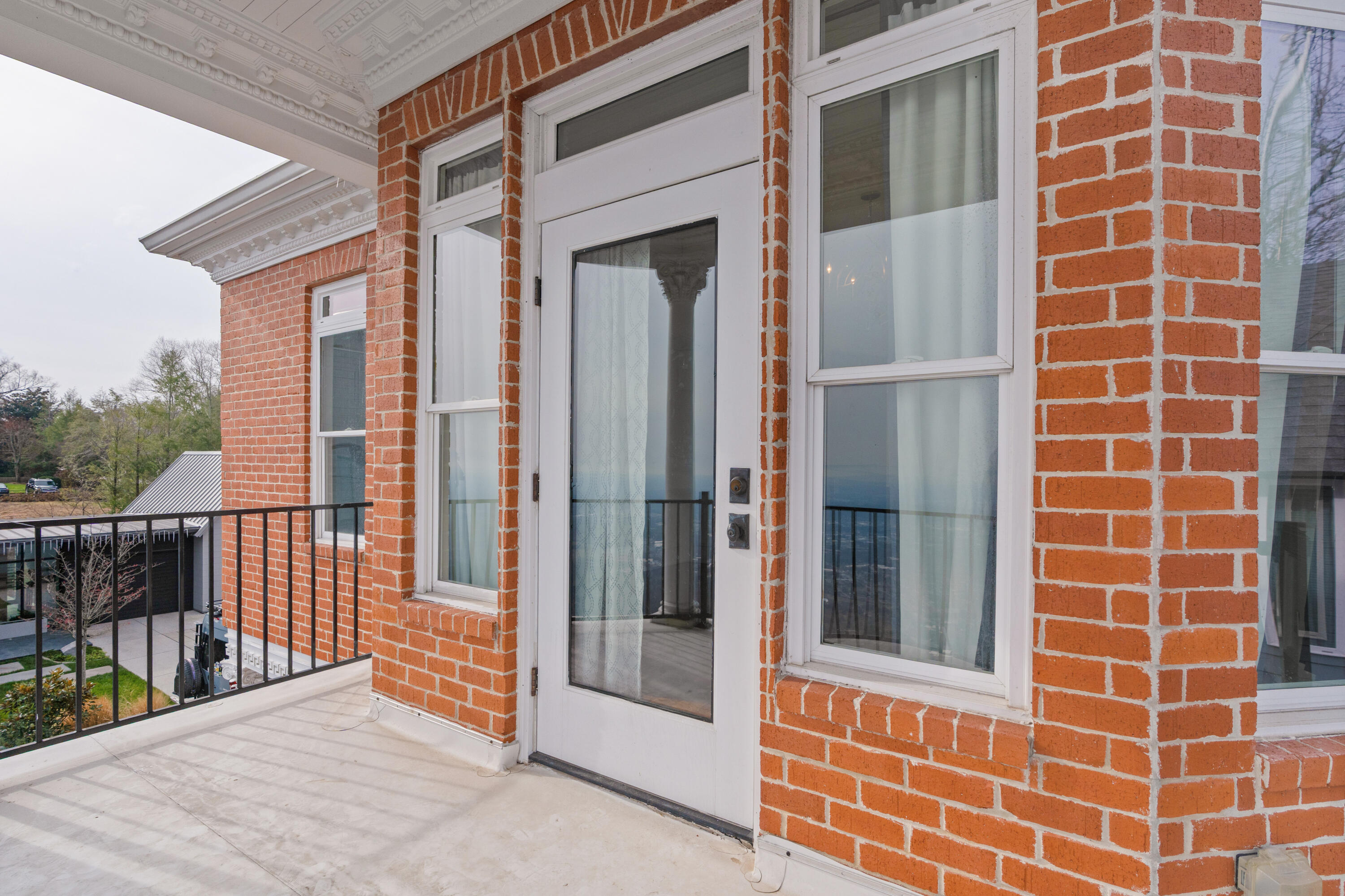 1115 E Brow Road