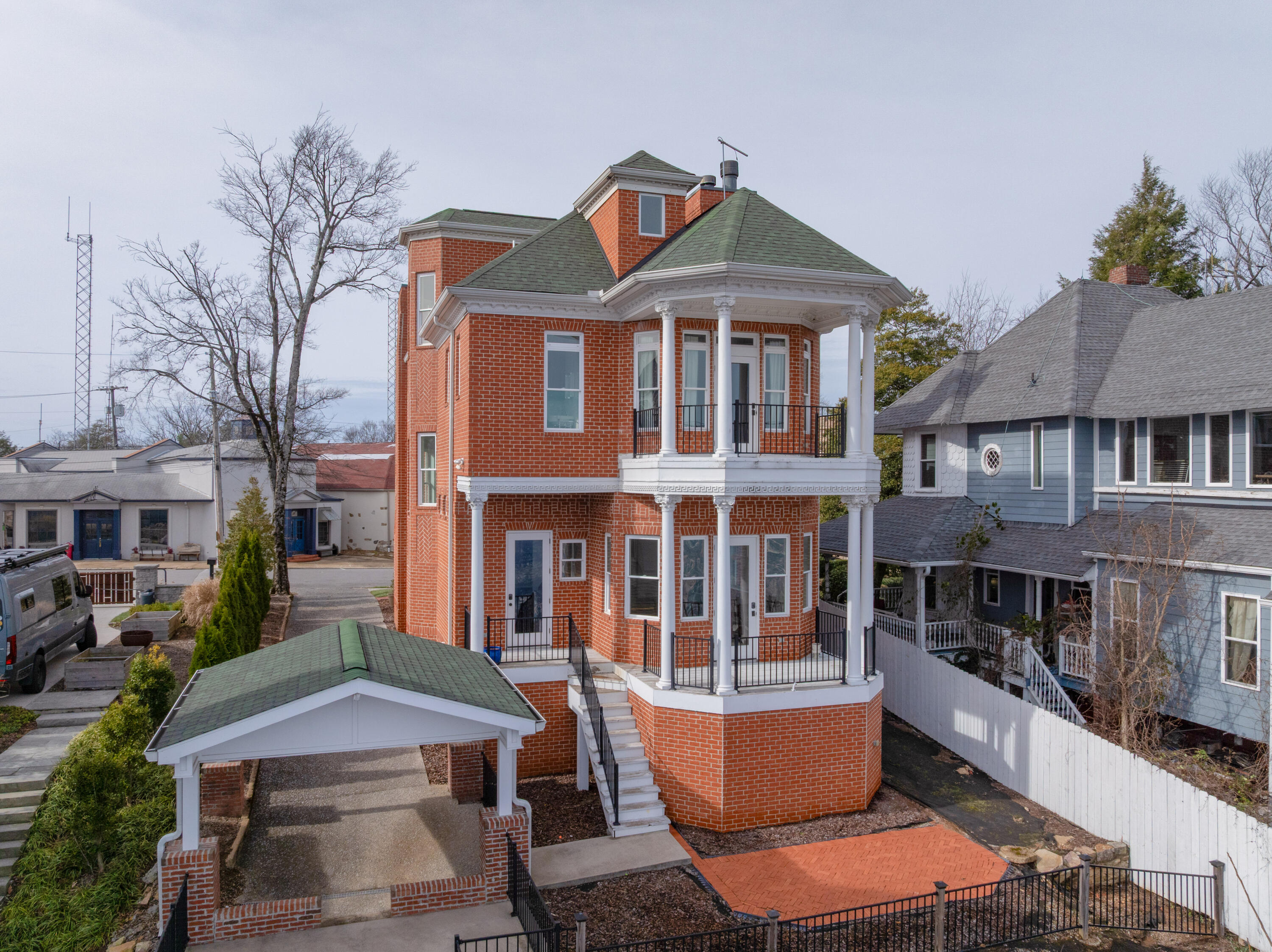1115 E Brow Road