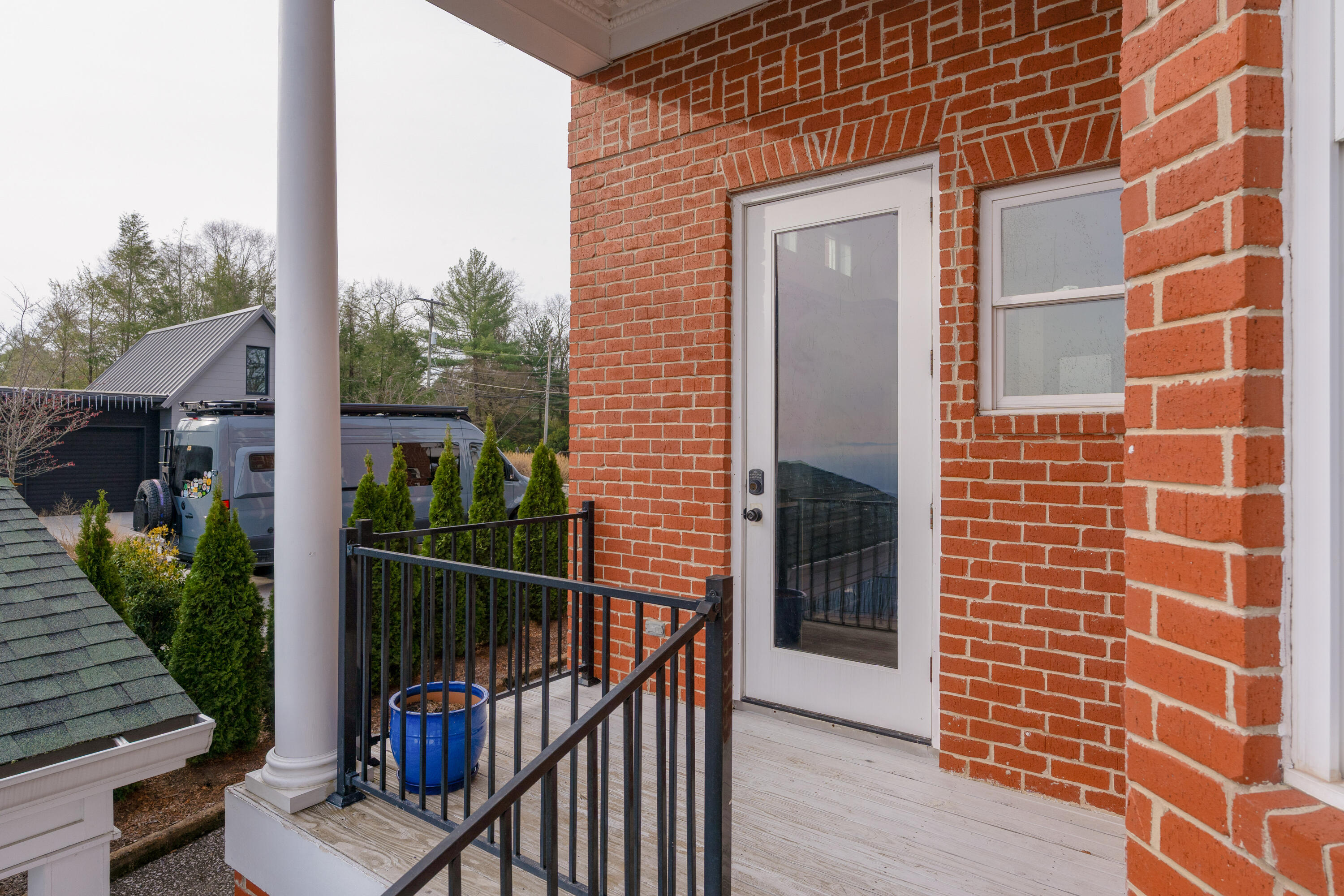 1115 E Brow Road