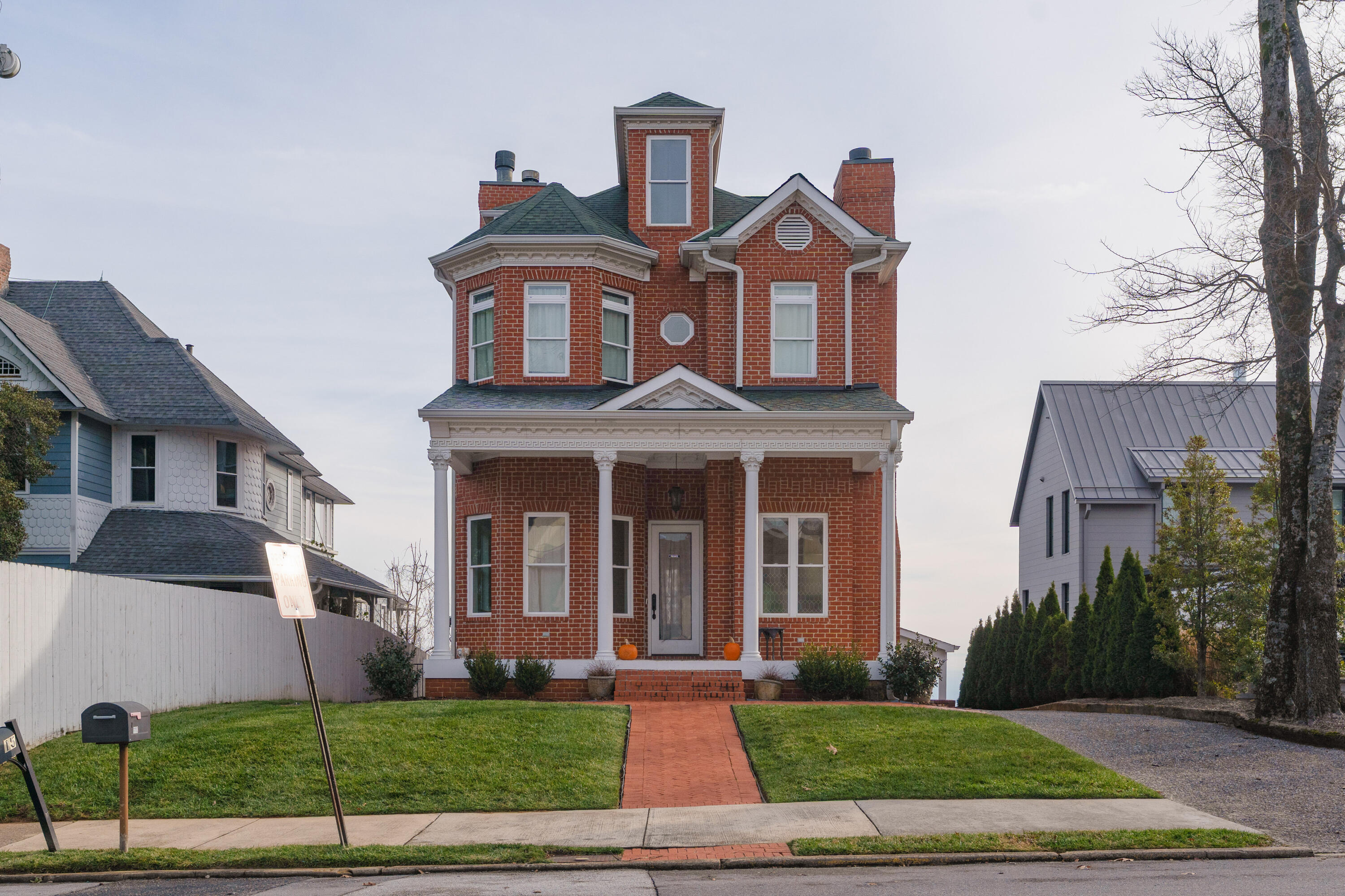 1115 E Brow Road