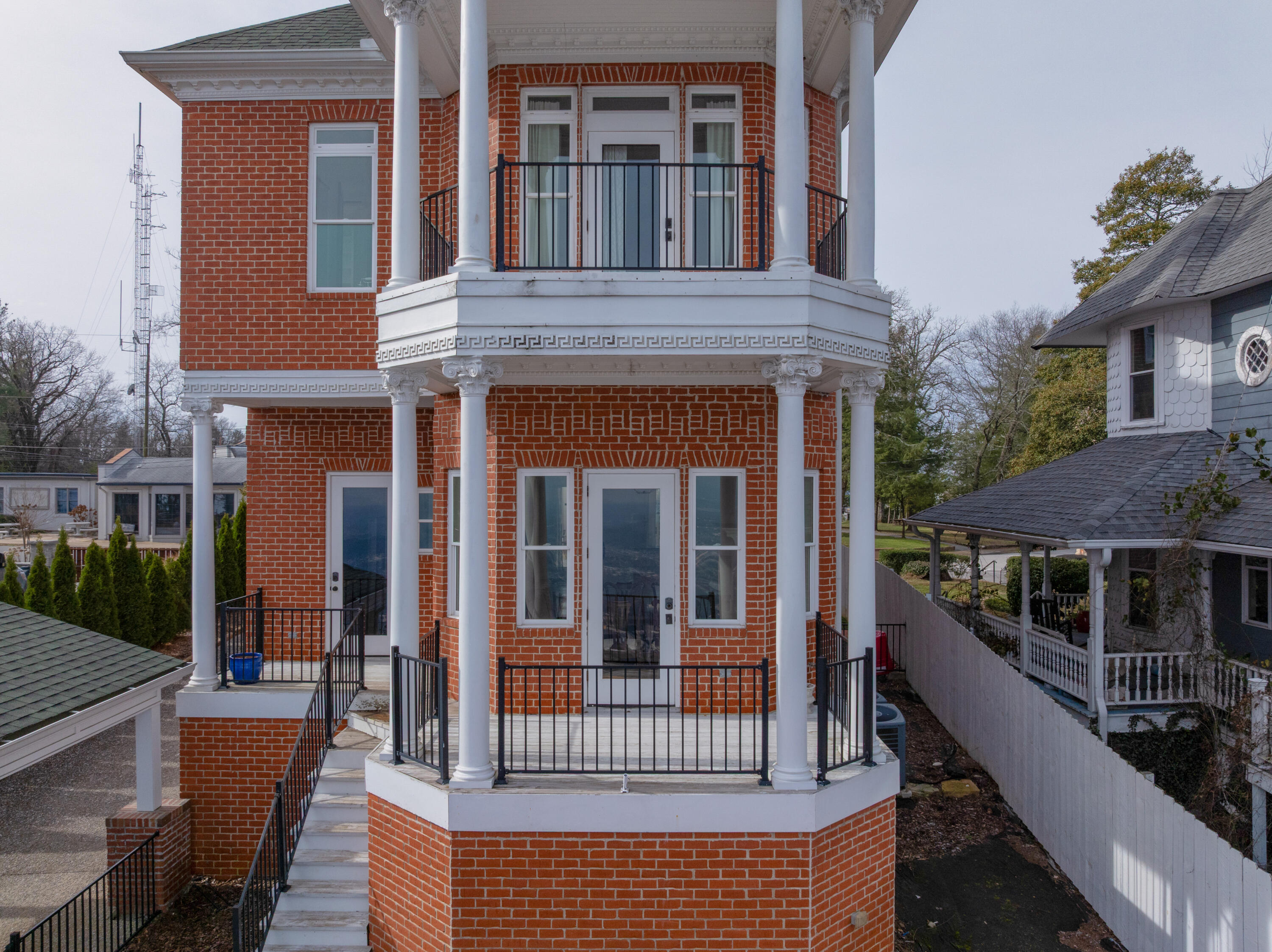 1115 E Brow Road