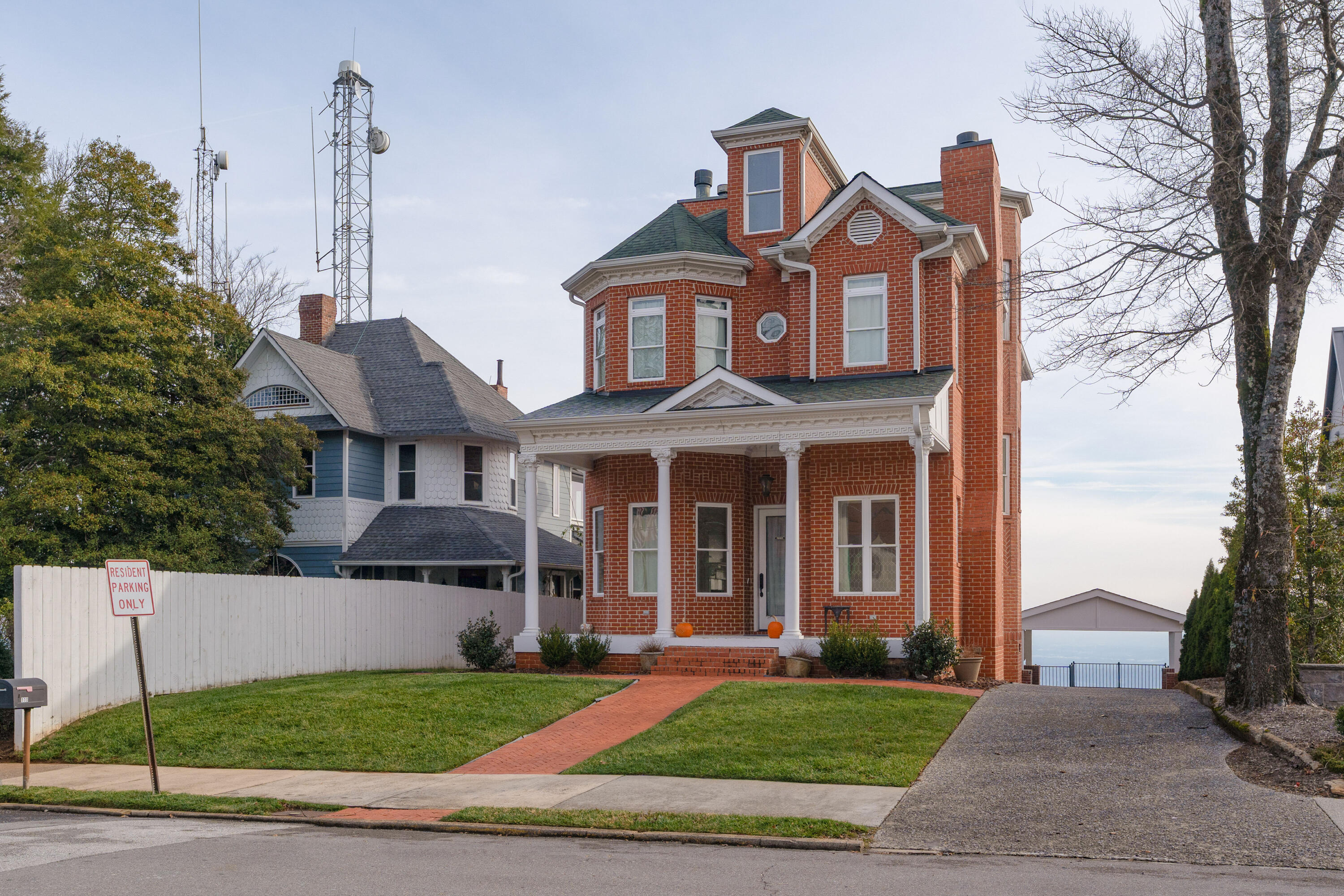 1115 E Brow Road