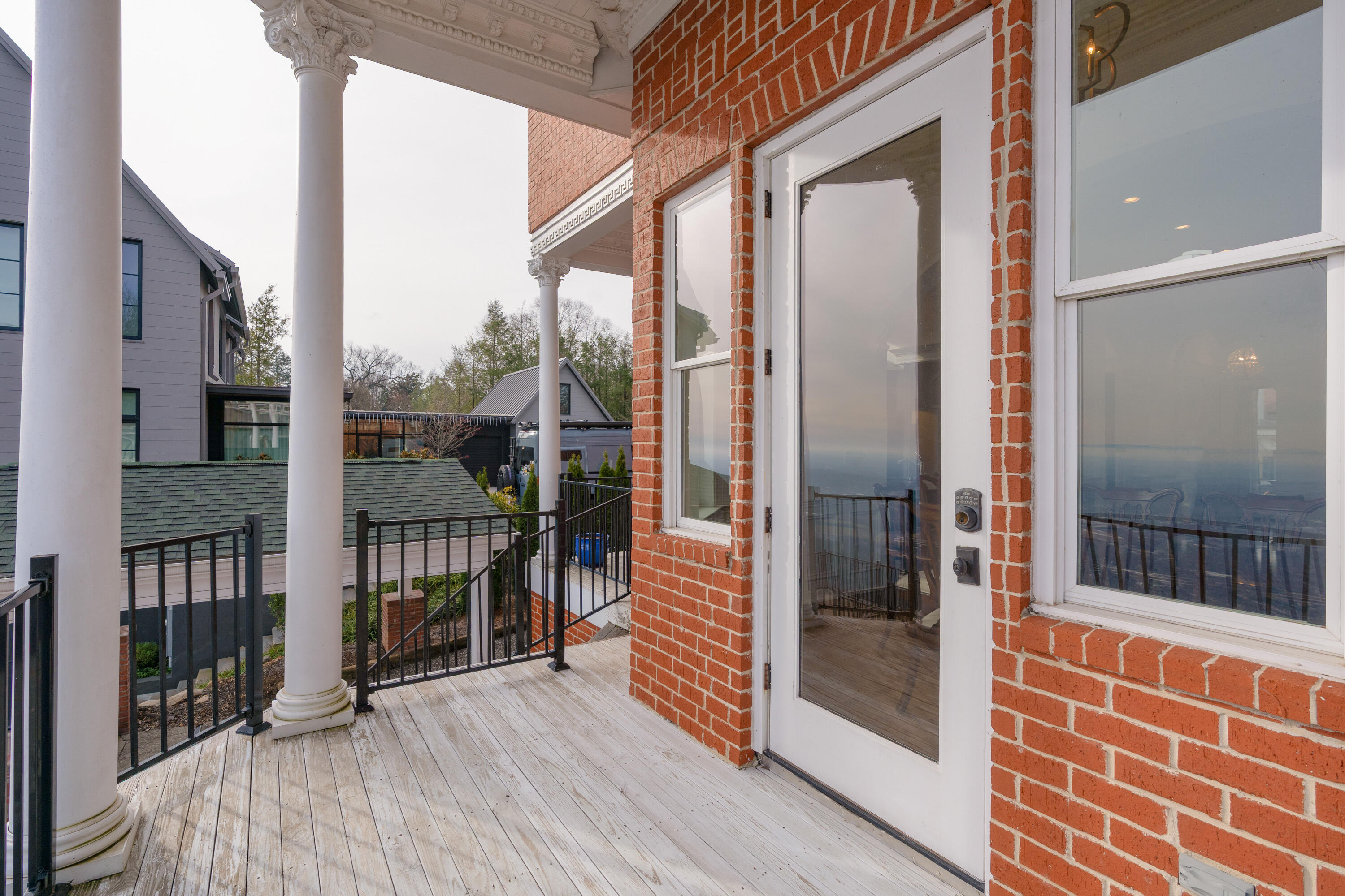 1115 E Brow Road
