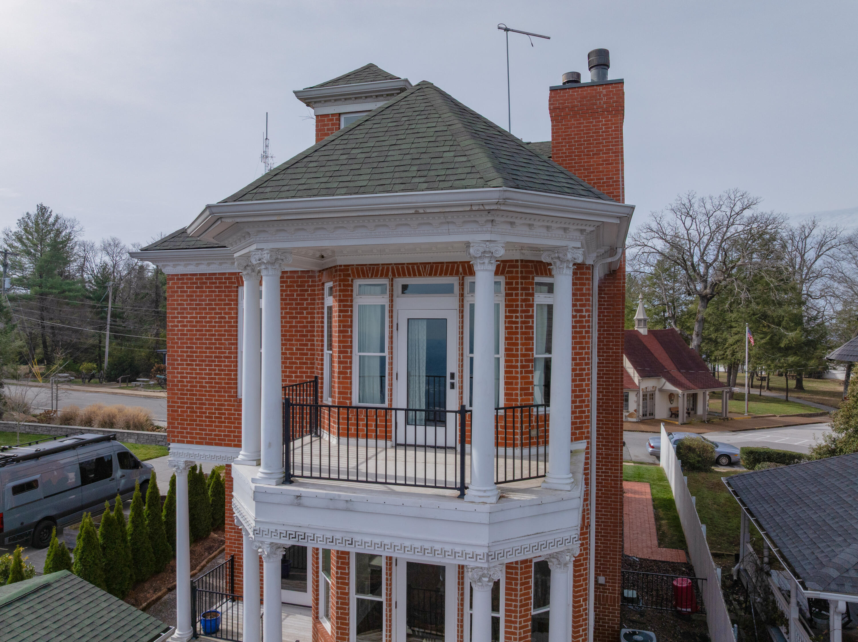 1115 E Brow Road