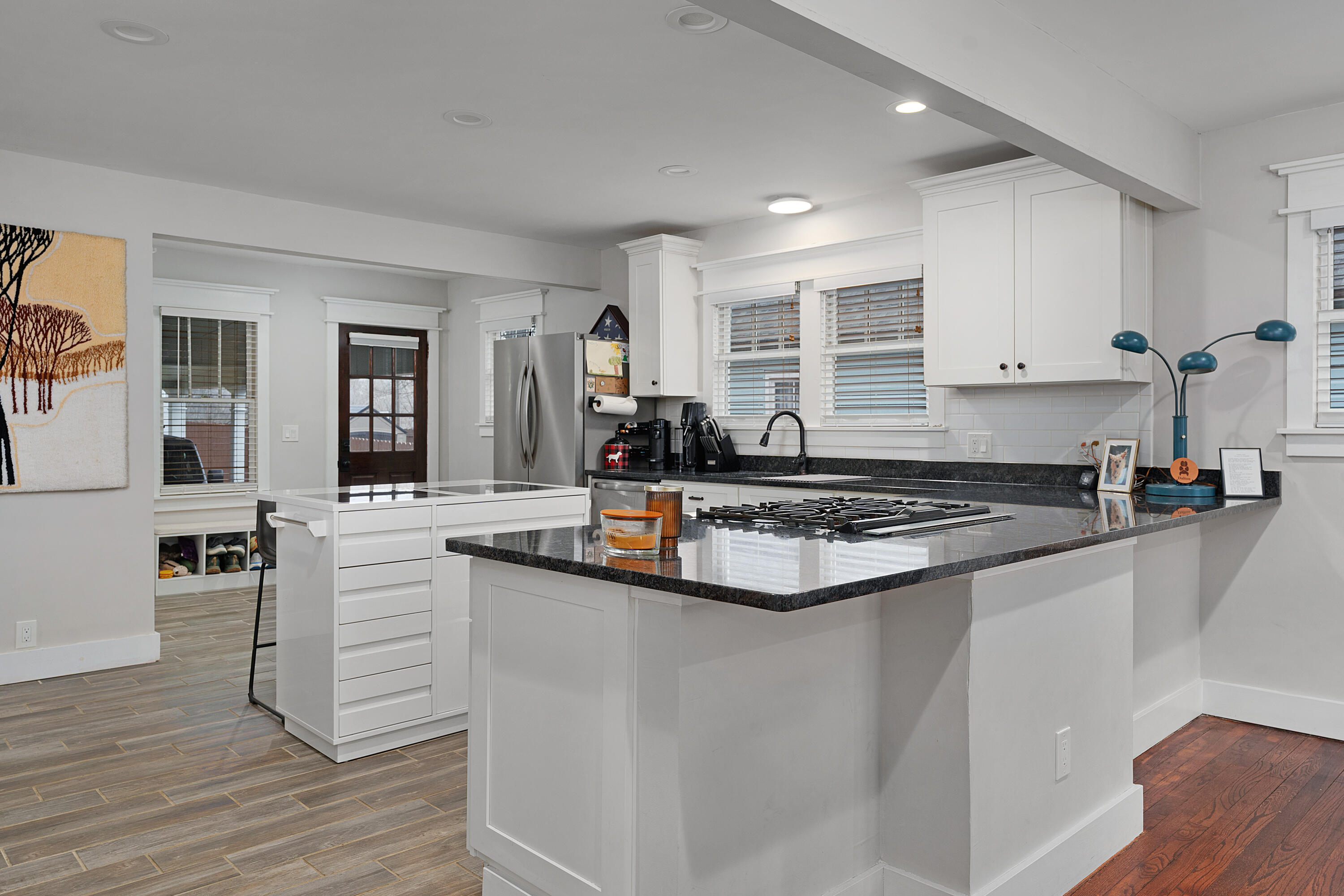 1609 W 51st Street