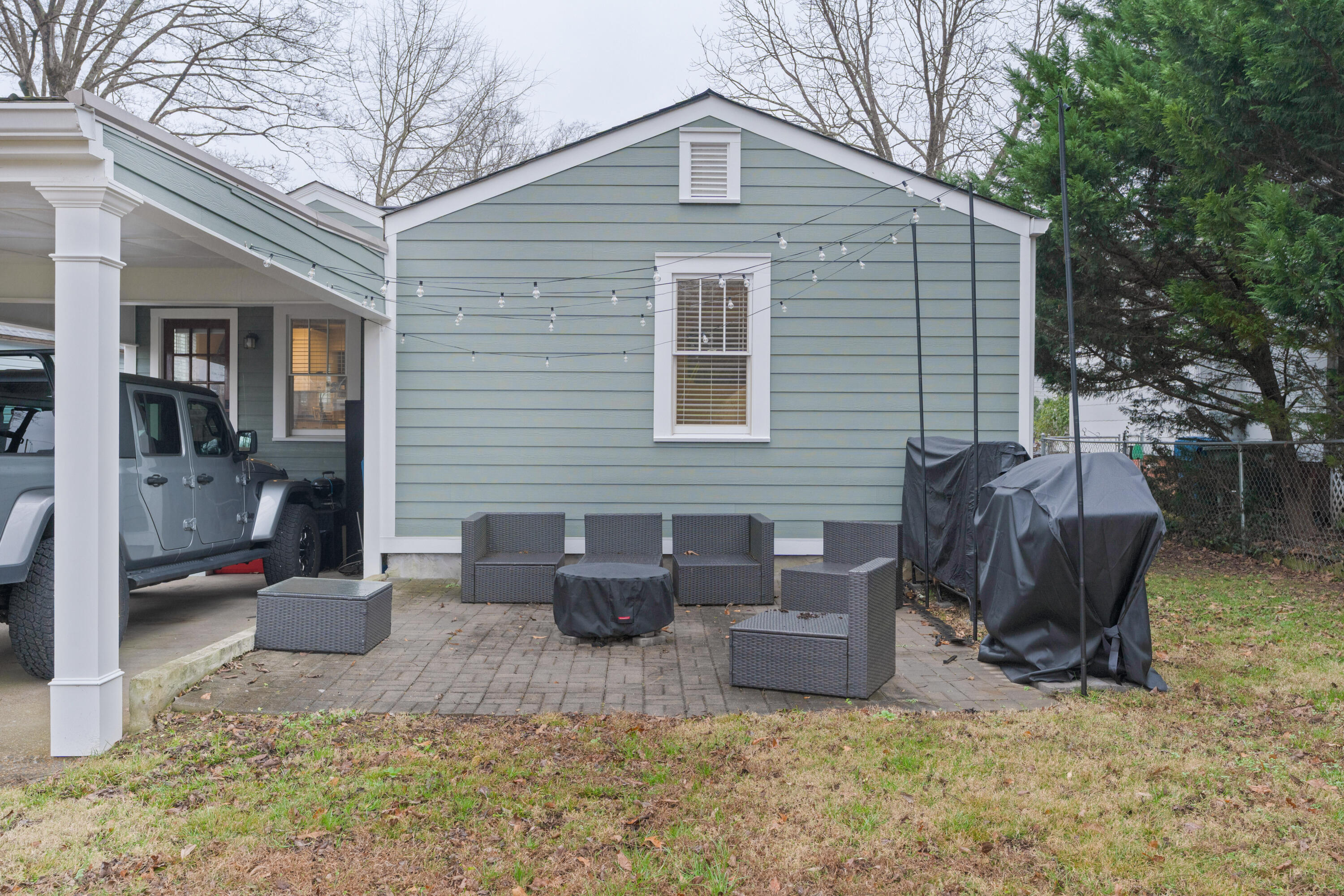 1609 W 51st Street