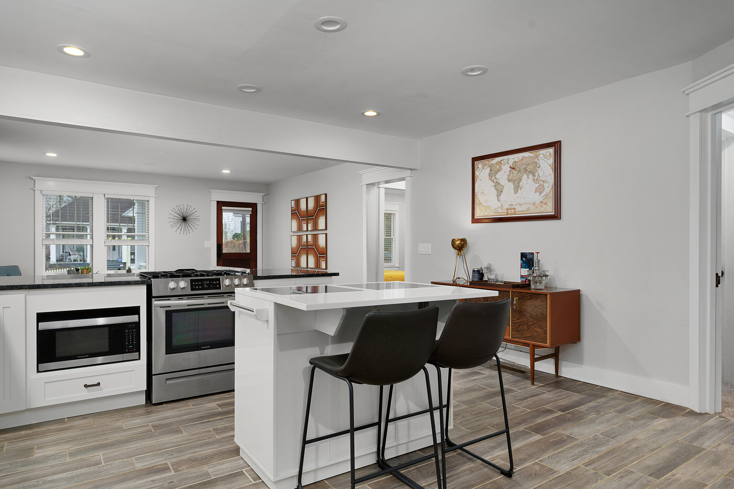 1609 W 51st Street