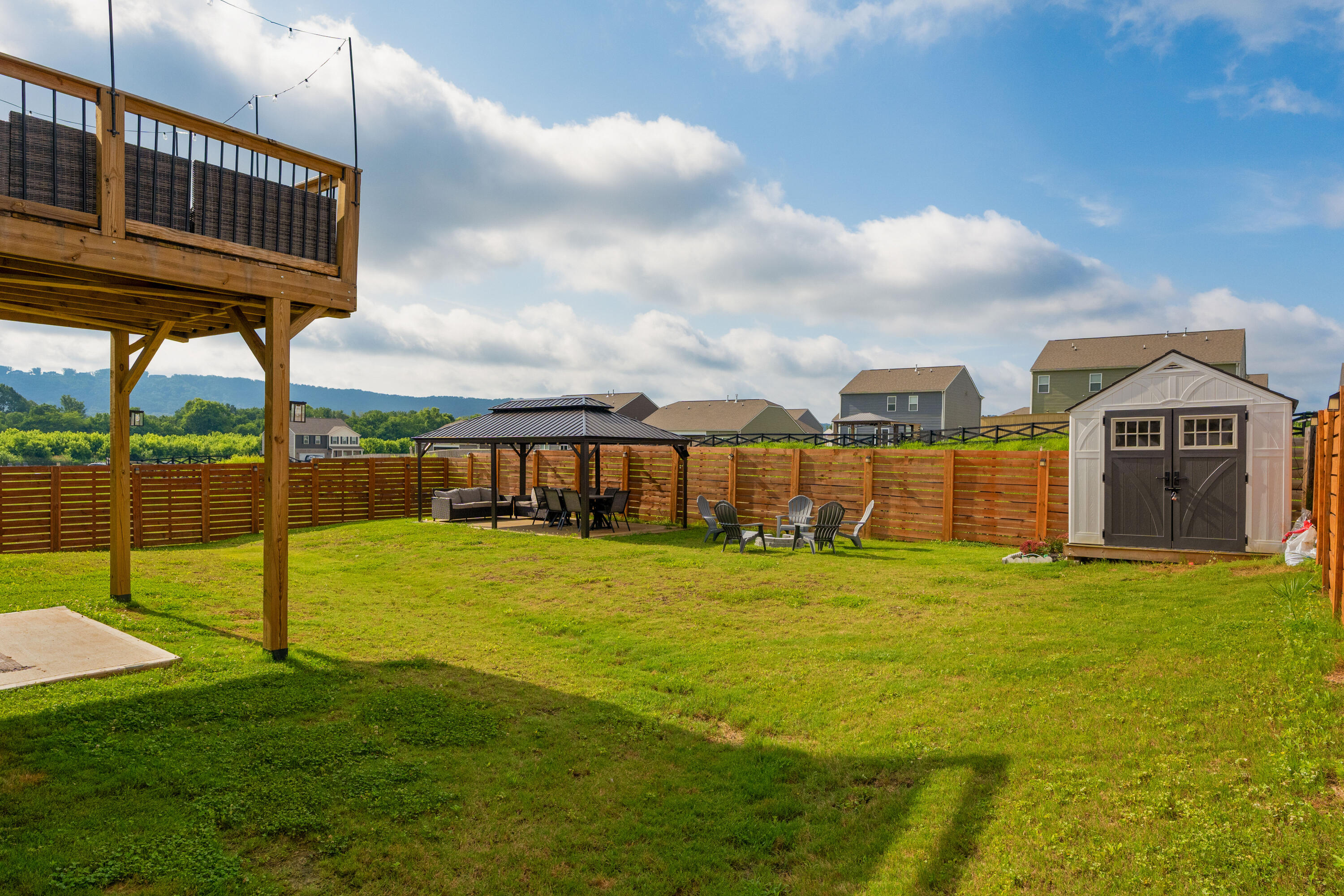 8592 Raspberry Way