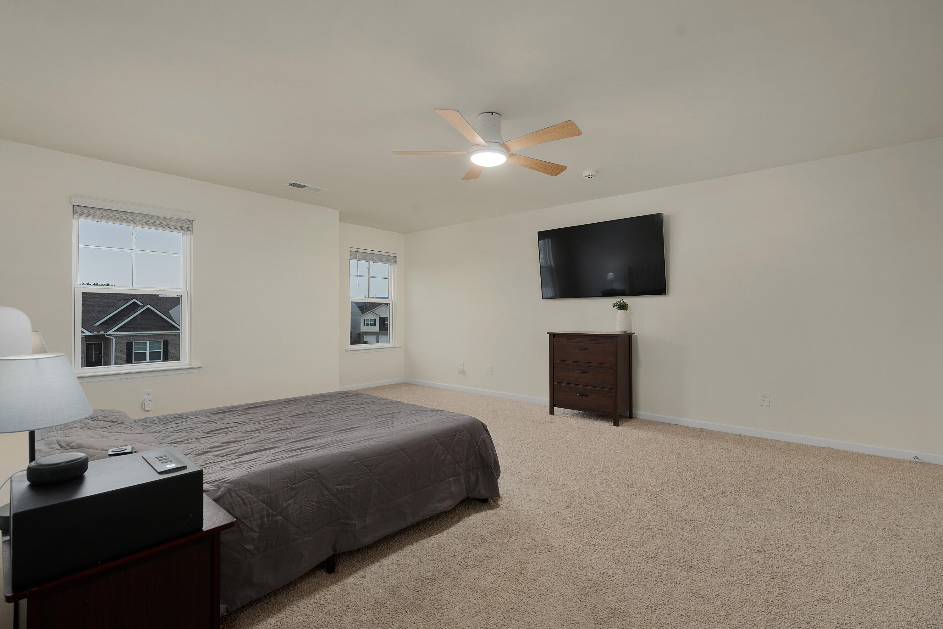8592 Raspberry Way