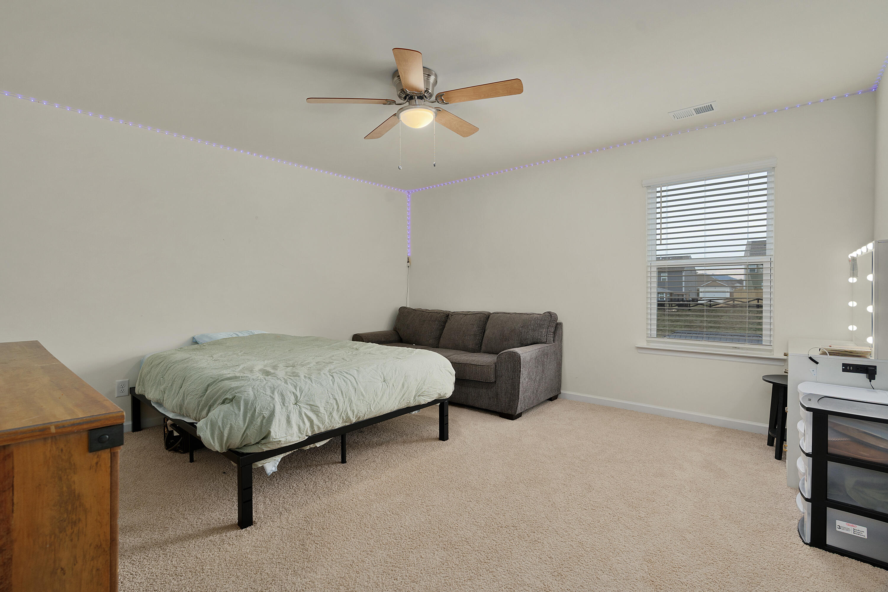 8592 Raspberry Way