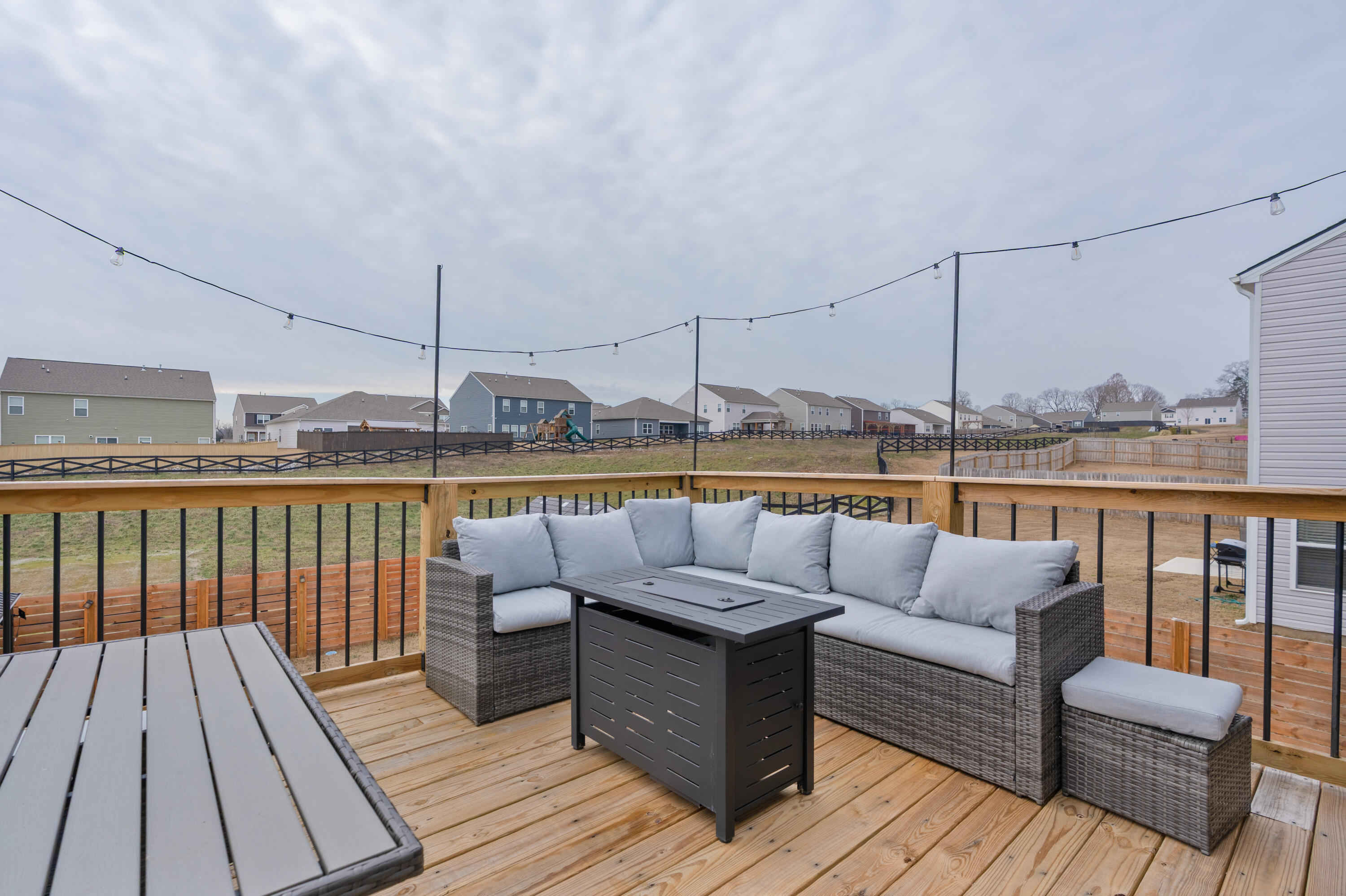 8592 Raspberry Way