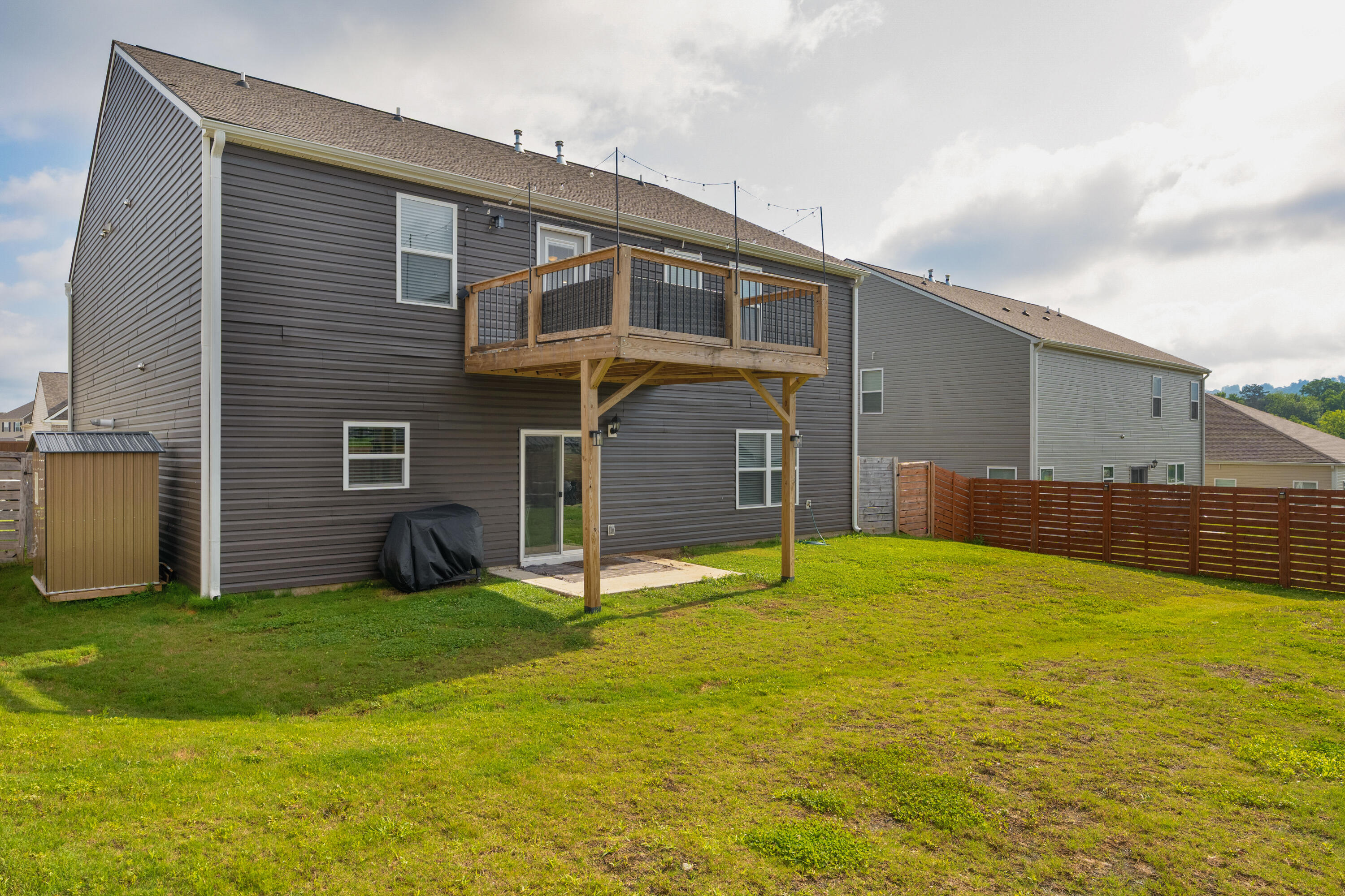8592 Raspberry Way