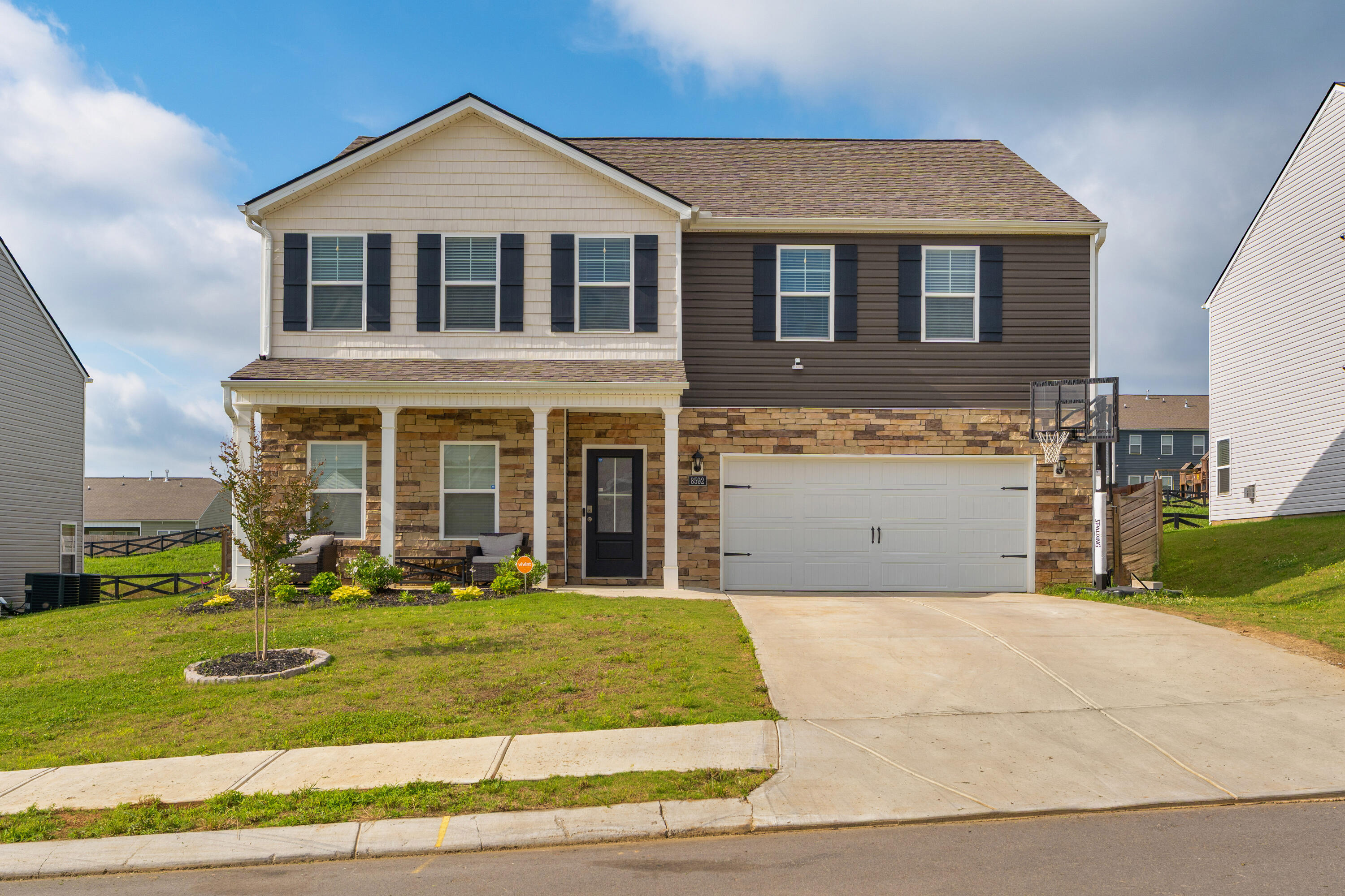 8592 Raspberry Way
