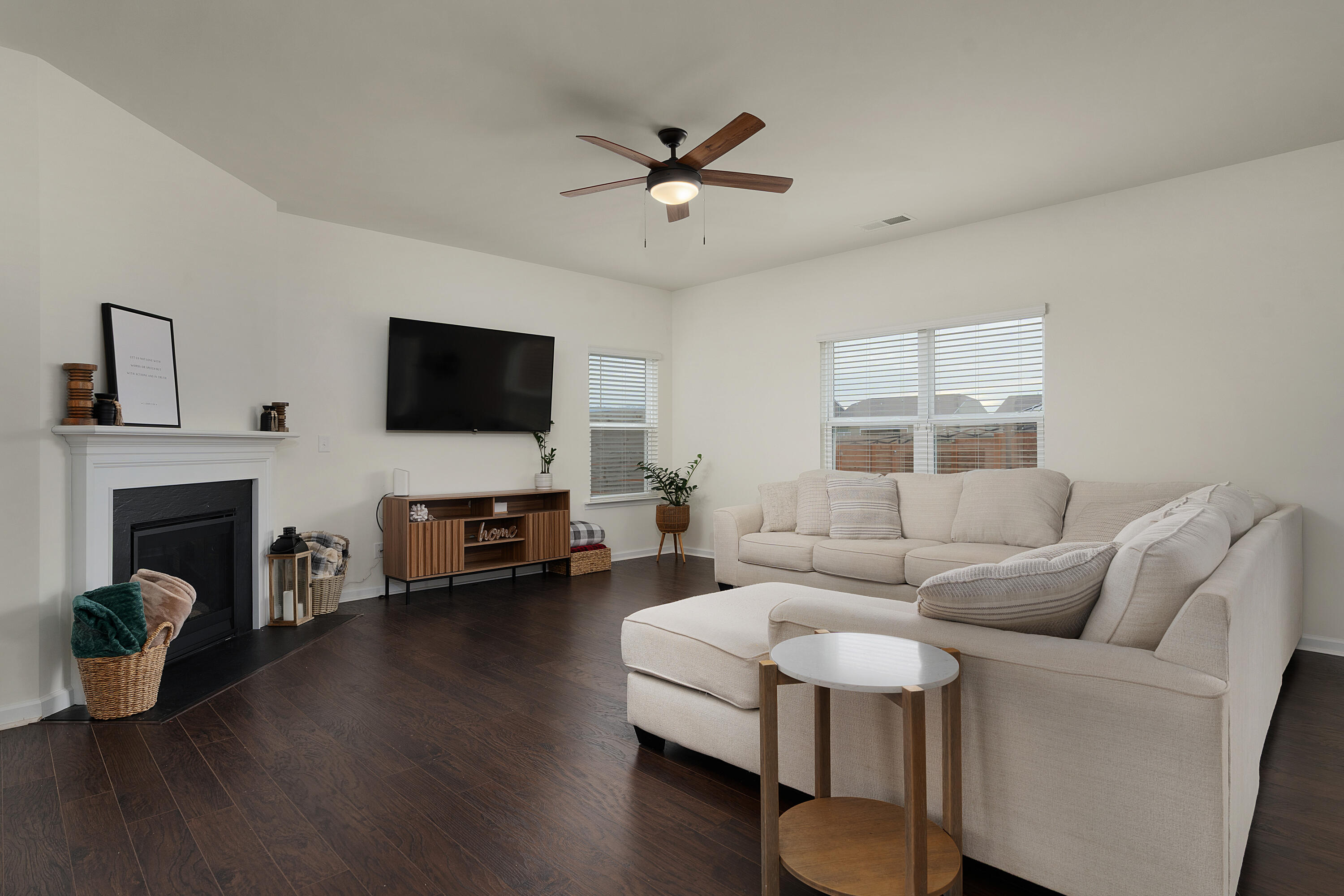 8592 Raspberry Way