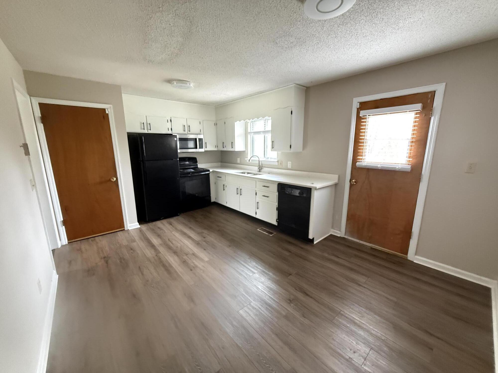 5903 Stonewall Drive